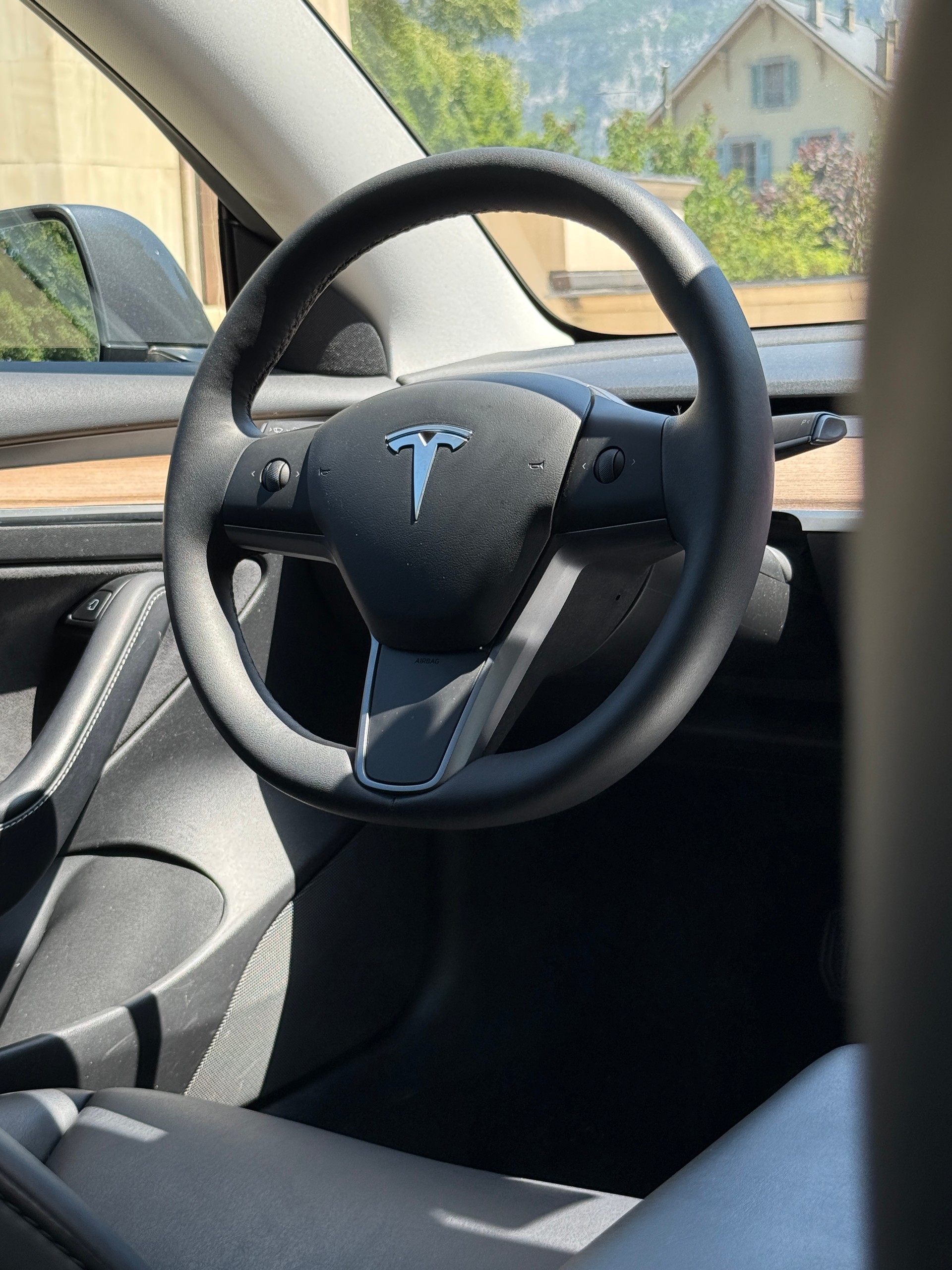 TESLA Model 3 Long Range Dual Motor AWD-image-9