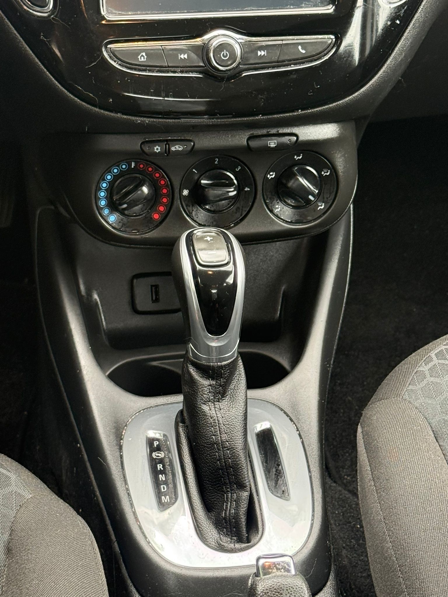 OPEL Corsa 1.4 TP Color Edition Automatic-image-3
