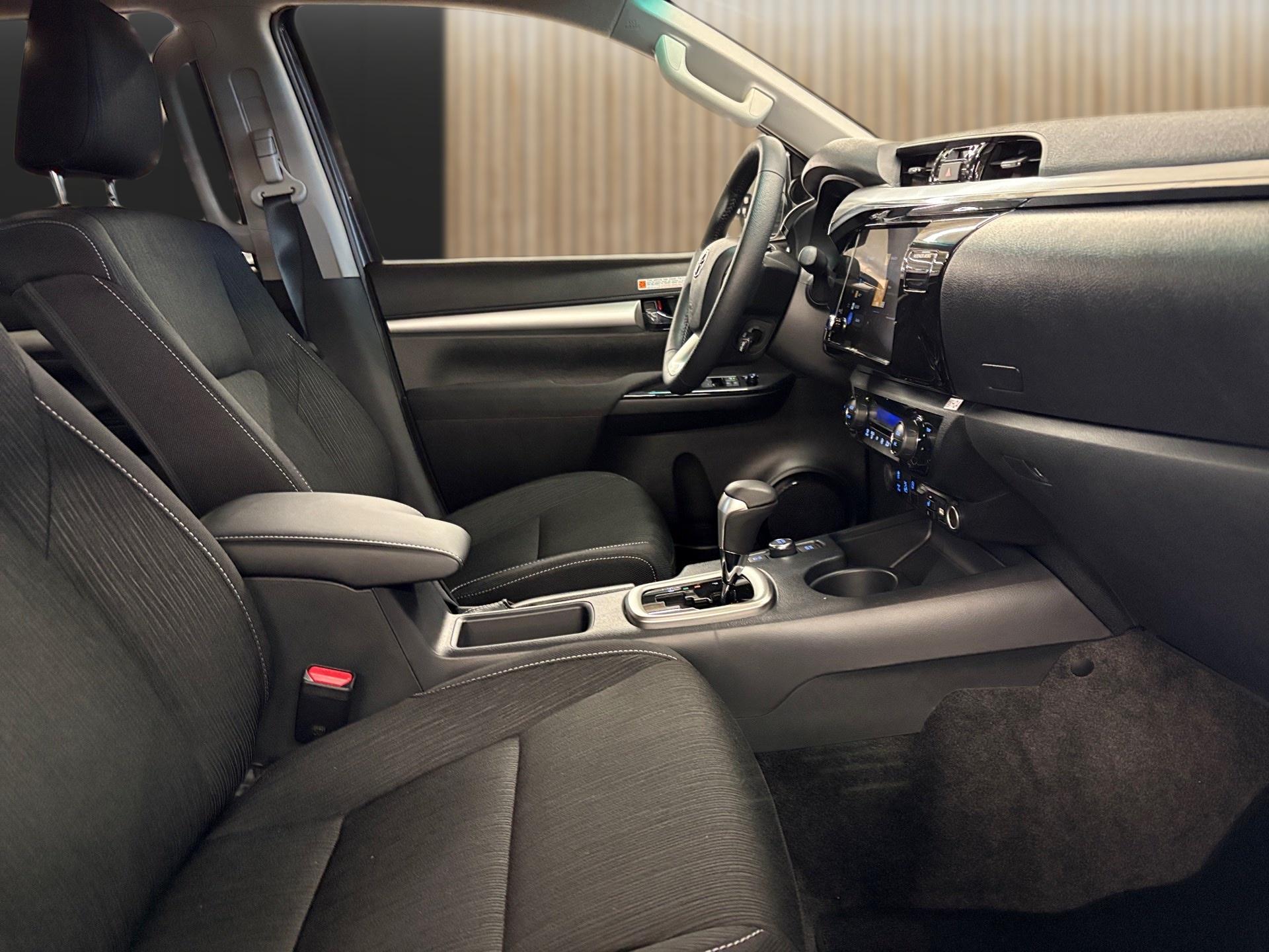 TOYOTA Hilux Double Cab.-Pick-up 2.8 D-4D MHEV 204 Style-image-15