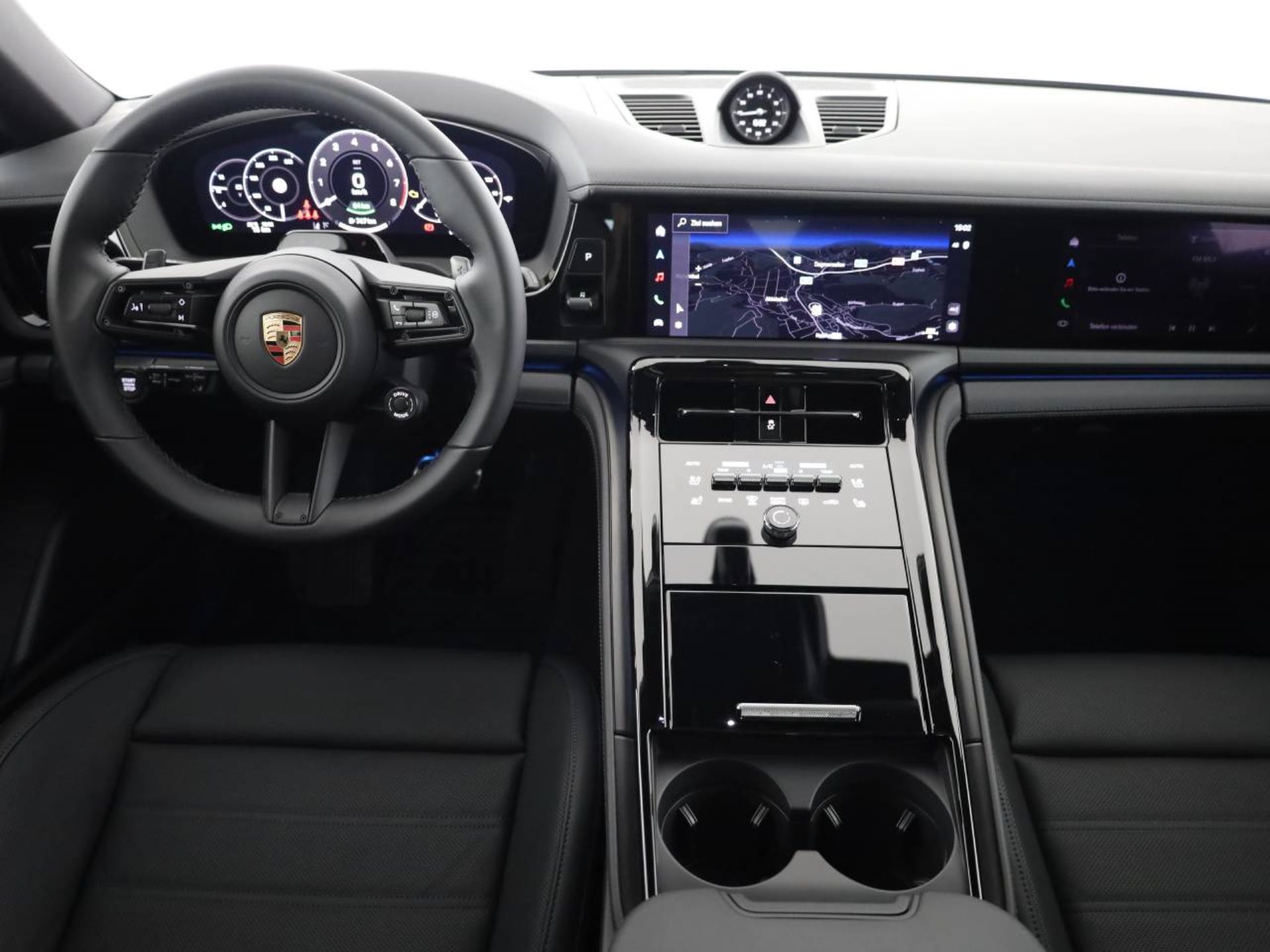 PORSCHE Panamera 4S E-Hybrid-image-4
