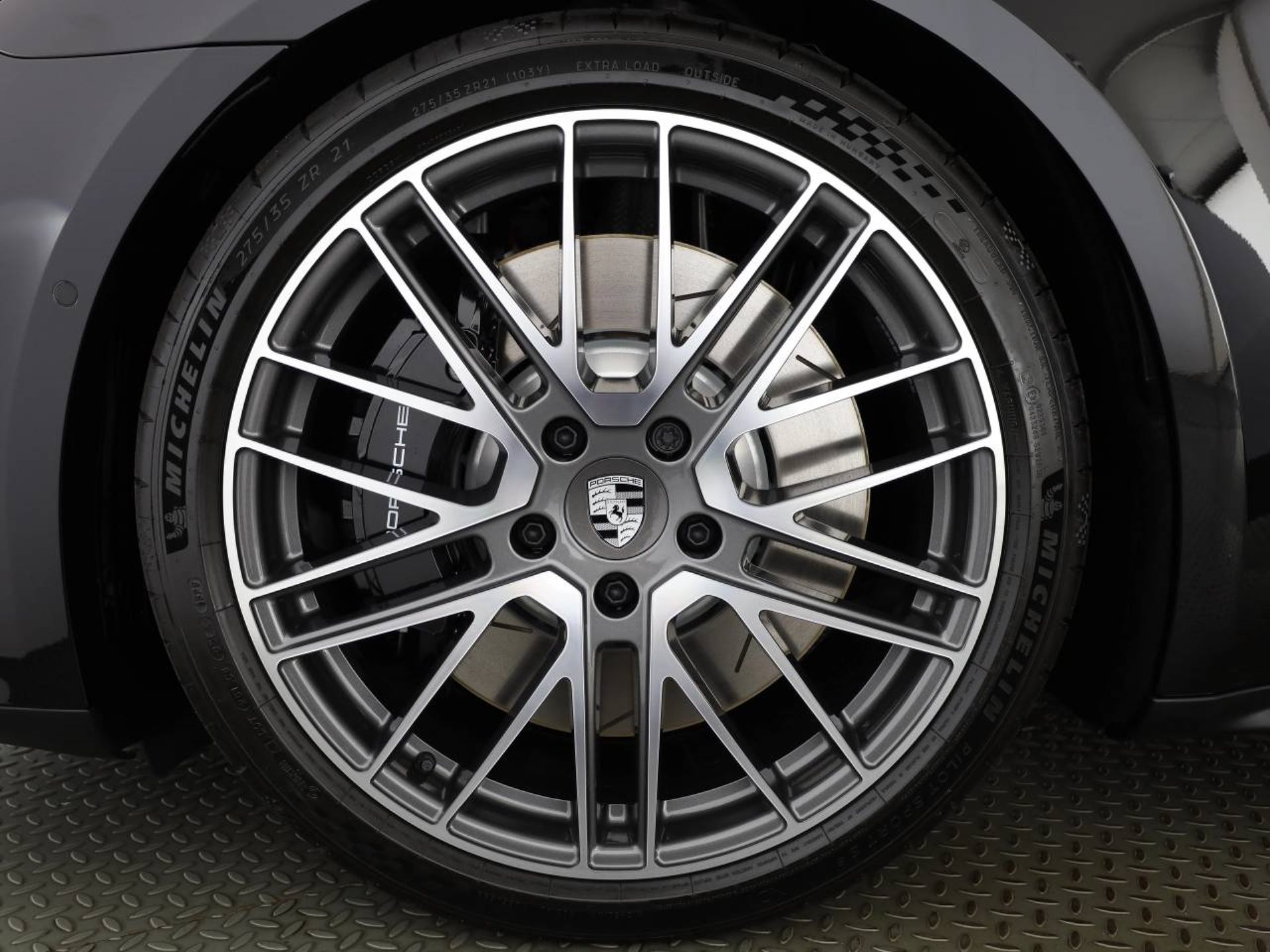 PORSCHE Panamera 4S E-Hybrid-image-8