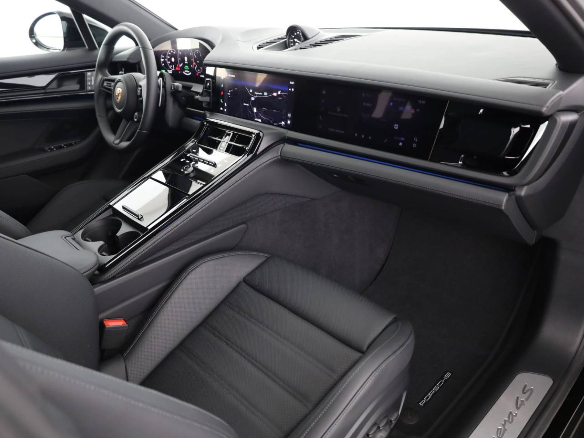 PORSCHE Panamera 4S E-Hybrid-image-11