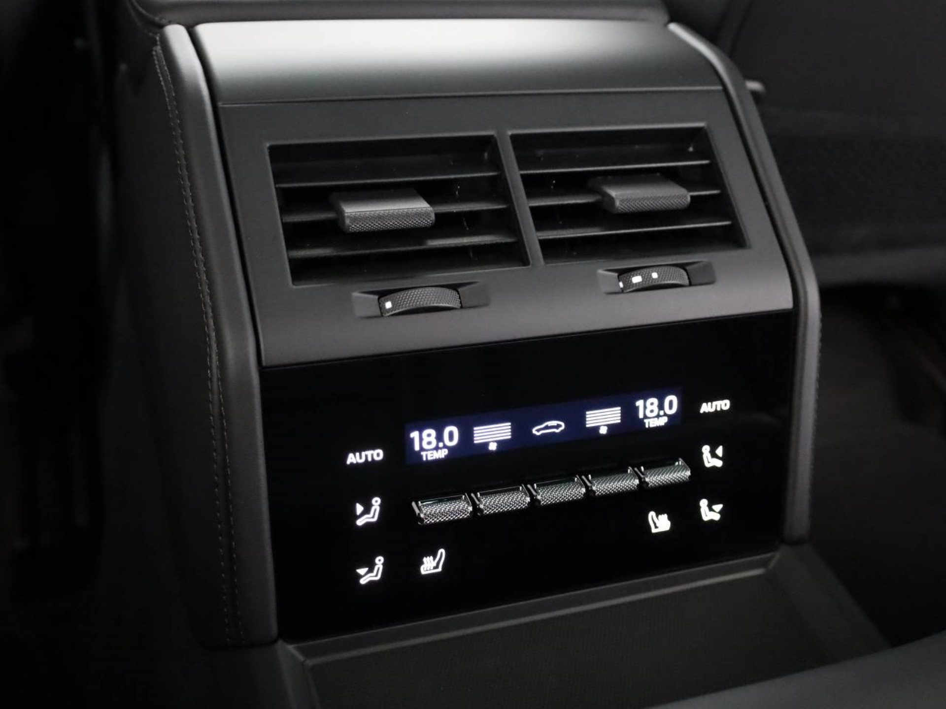 PORSCHE Panamera 4S E-Hybrid-image-18