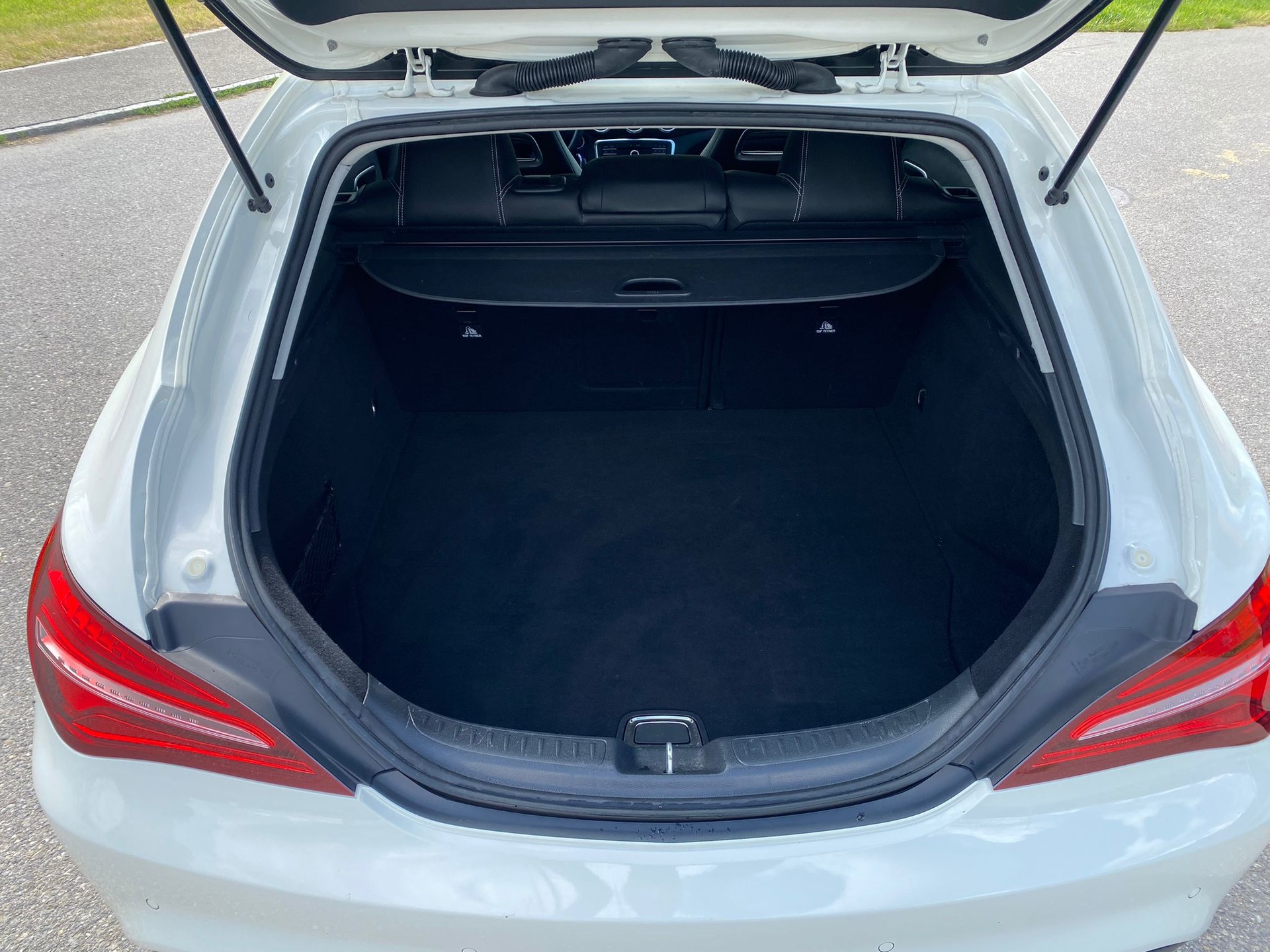 MERCEDES-BENZ CLA Shooting Brake 200 CDI AMG Line 4Matic 7G-DCT-image-12