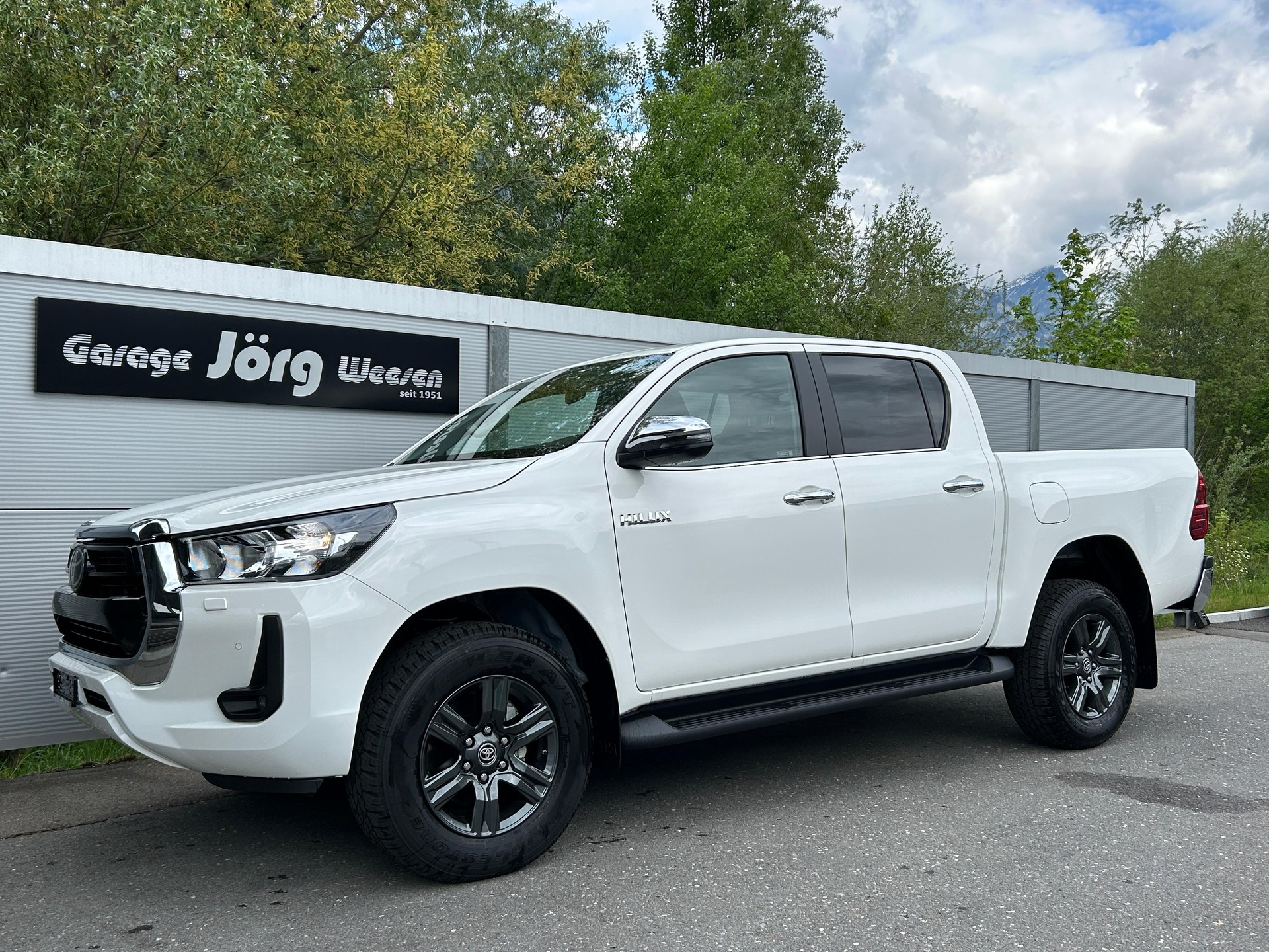 TOYOTA Hilux Double Cab.-Pick-up 2.4 D-4D 150 Style-image-0