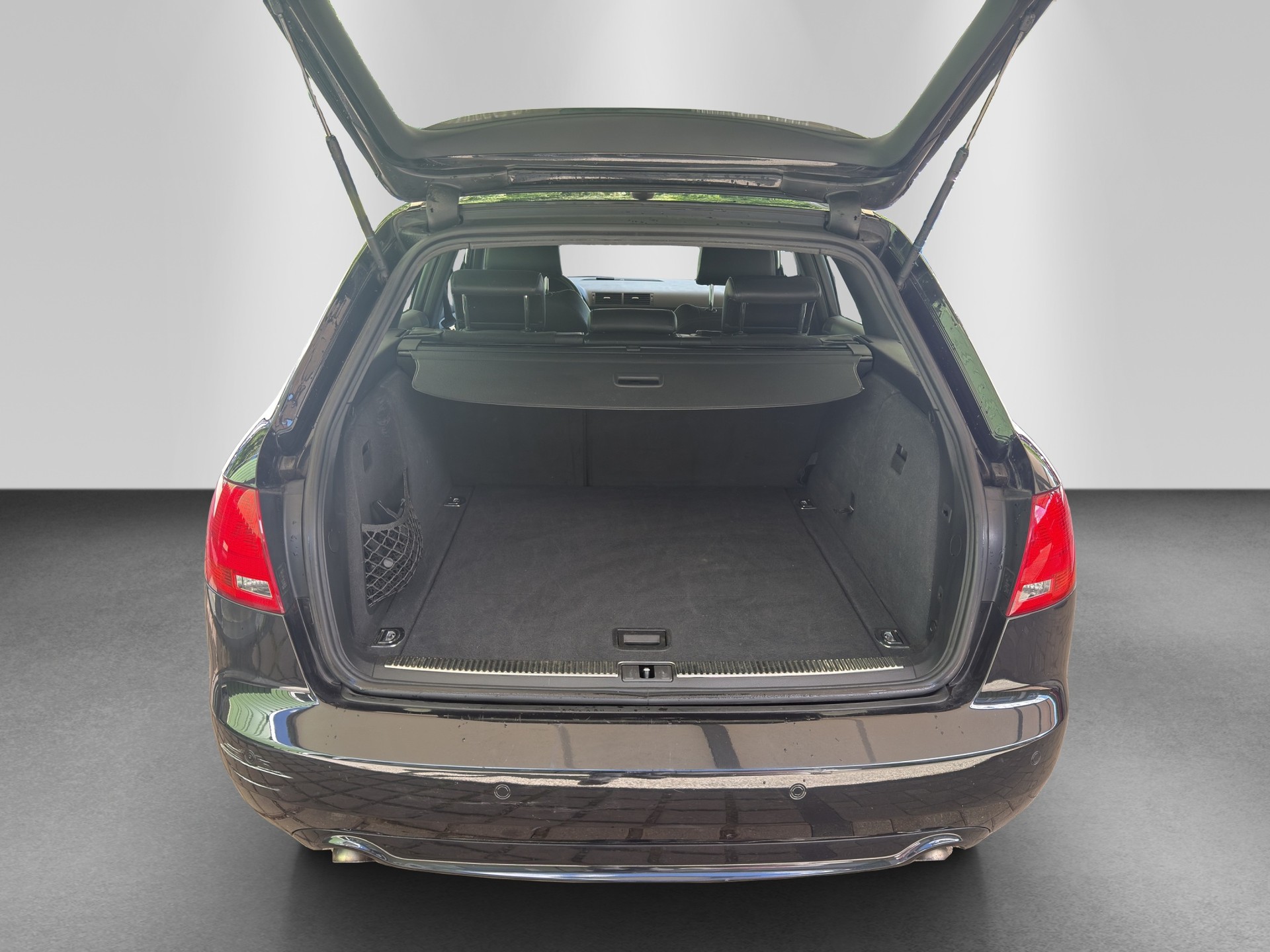 AUDI A4 Avant 2.0 TDI-image-15