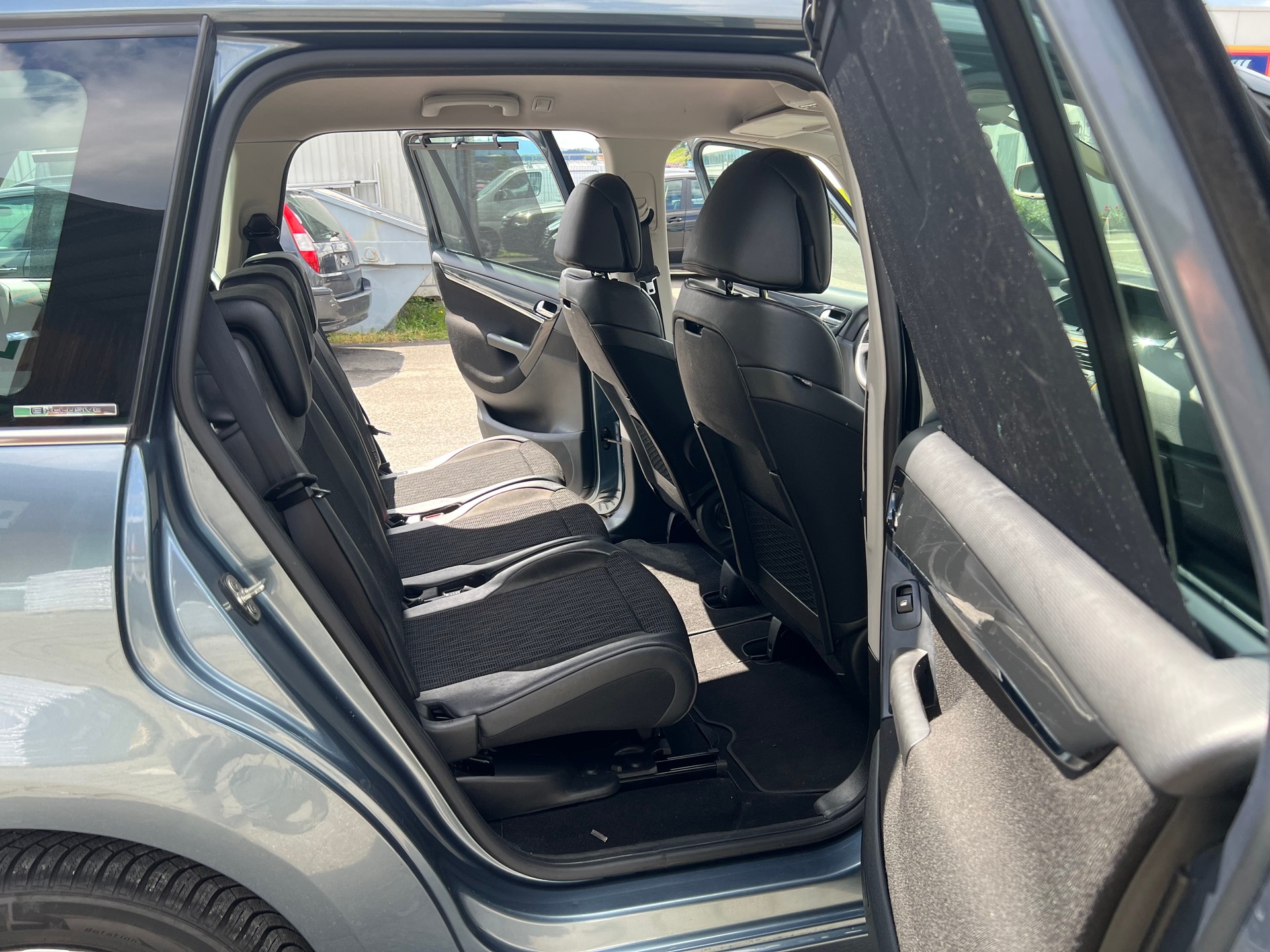 CITROEN Grand C4 Picasso 1.6i 16V Turbo Exclusive+ BMP6-image-10