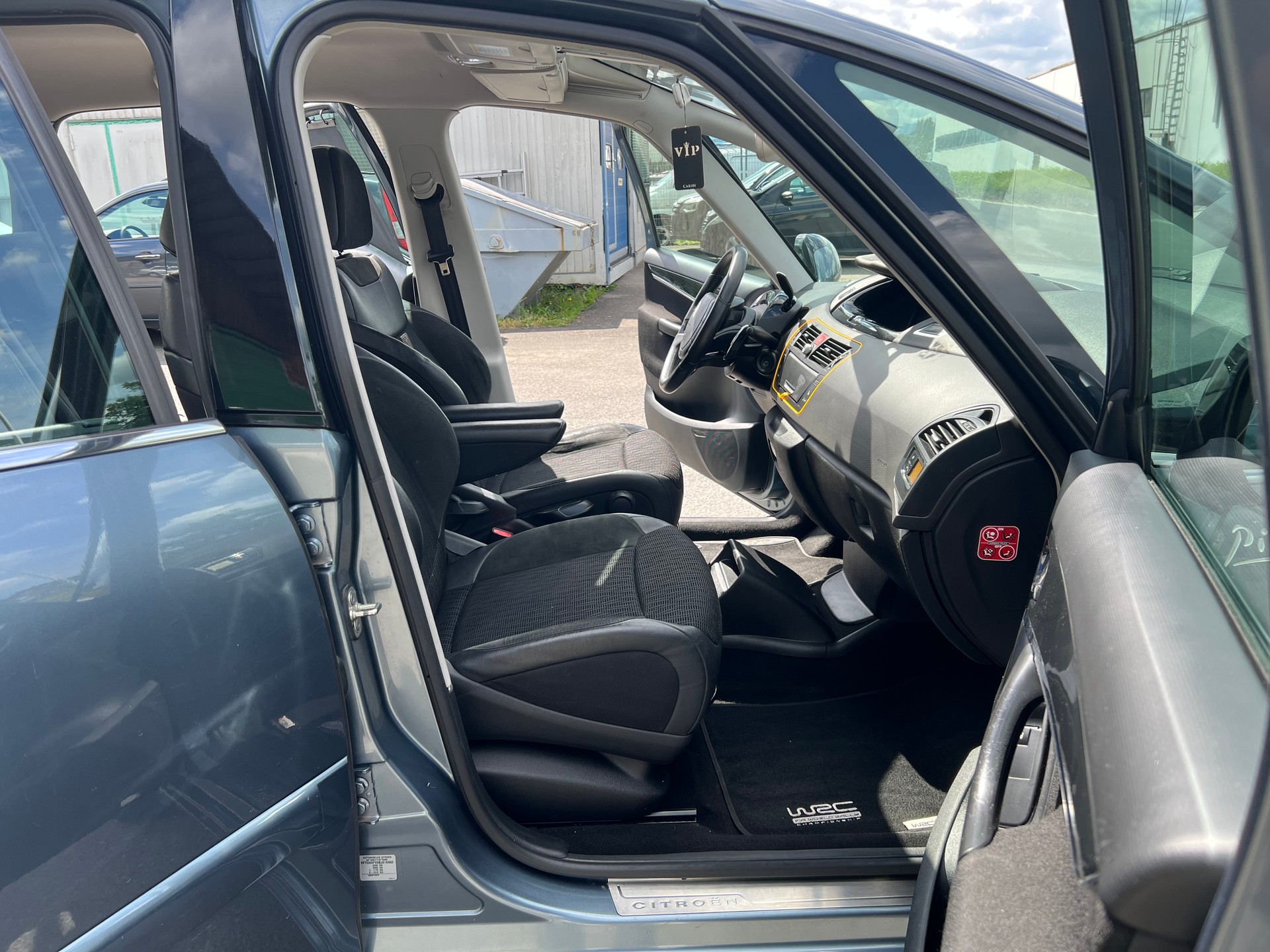 CITROEN Grand C4 Picasso 1.6i 16V Turbo Exclusive+ BMP6-image-8