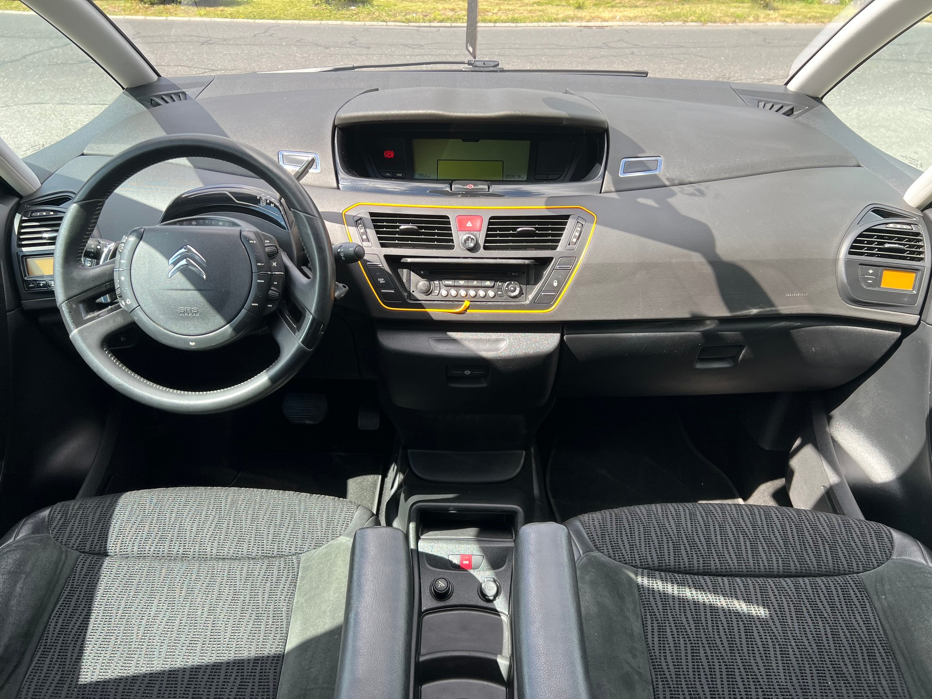 CITROEN Grand C4 Picasso 1.6i 16V Turbo Exclusive+ BMP6-image-13