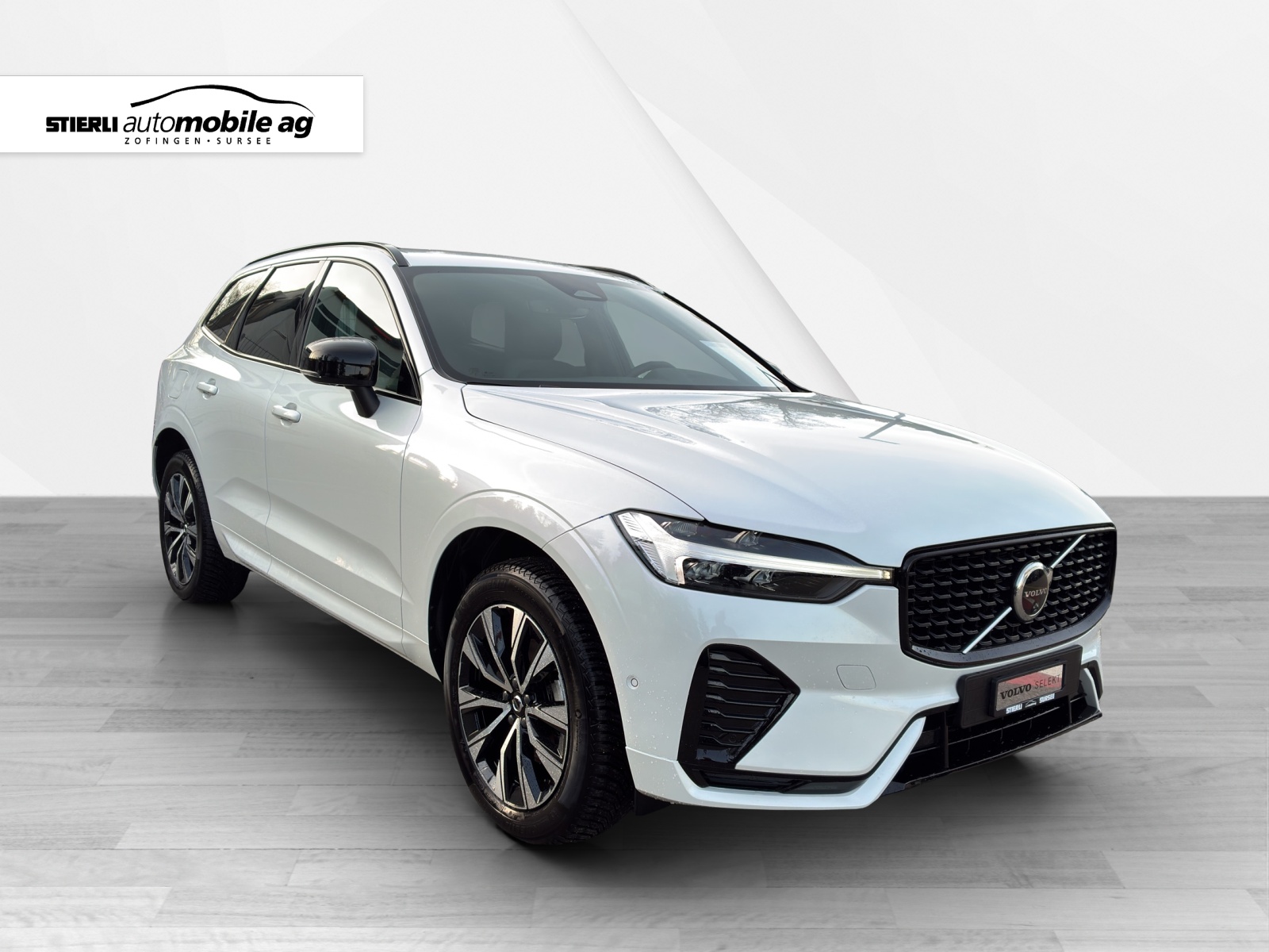 VOLVO XC60 2.0 B5 MH Plus Dark AWD-image-2