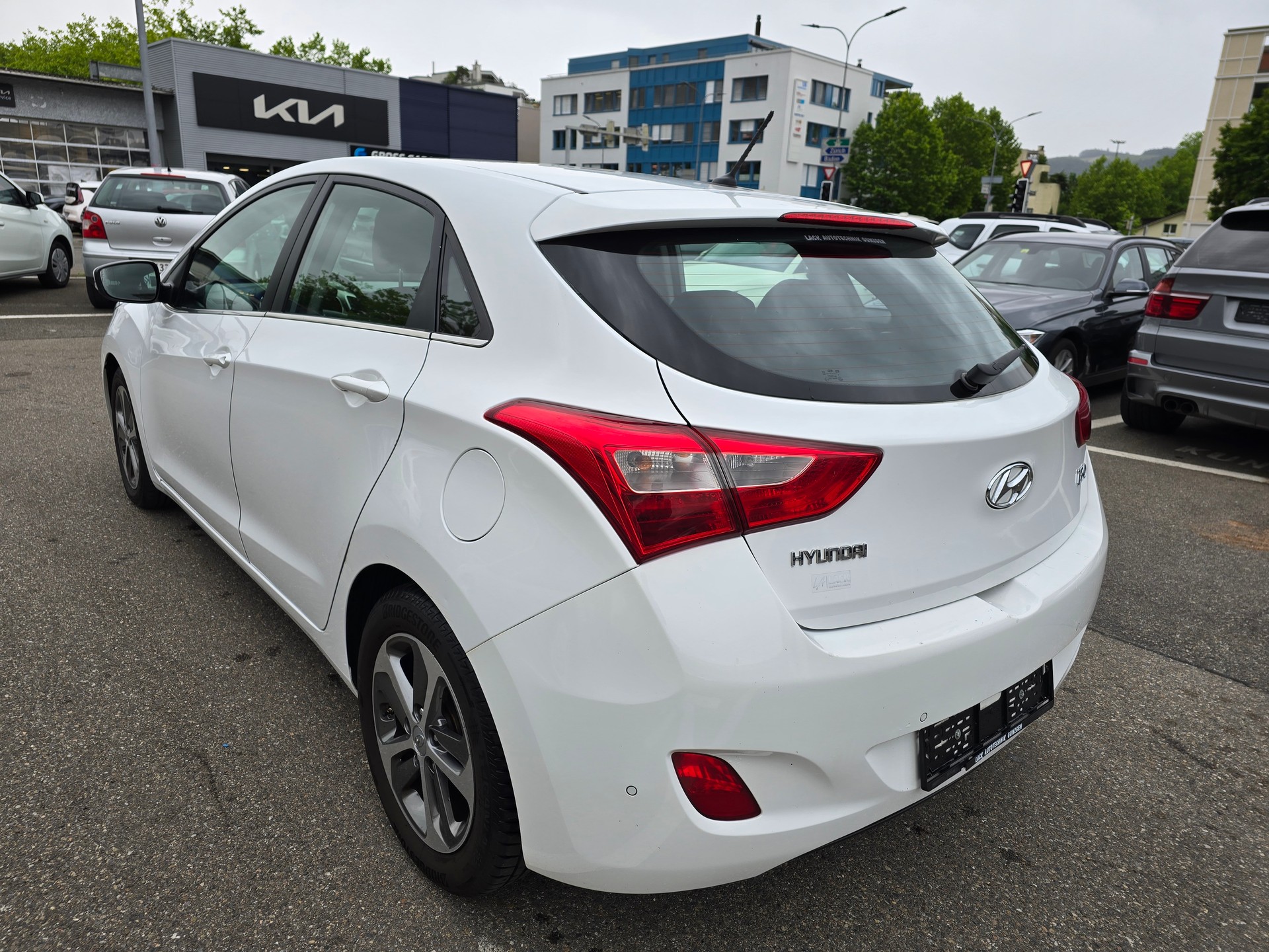 HYUNDAI i30 1.6 CRDi Plena Automatic DCT-image-9
