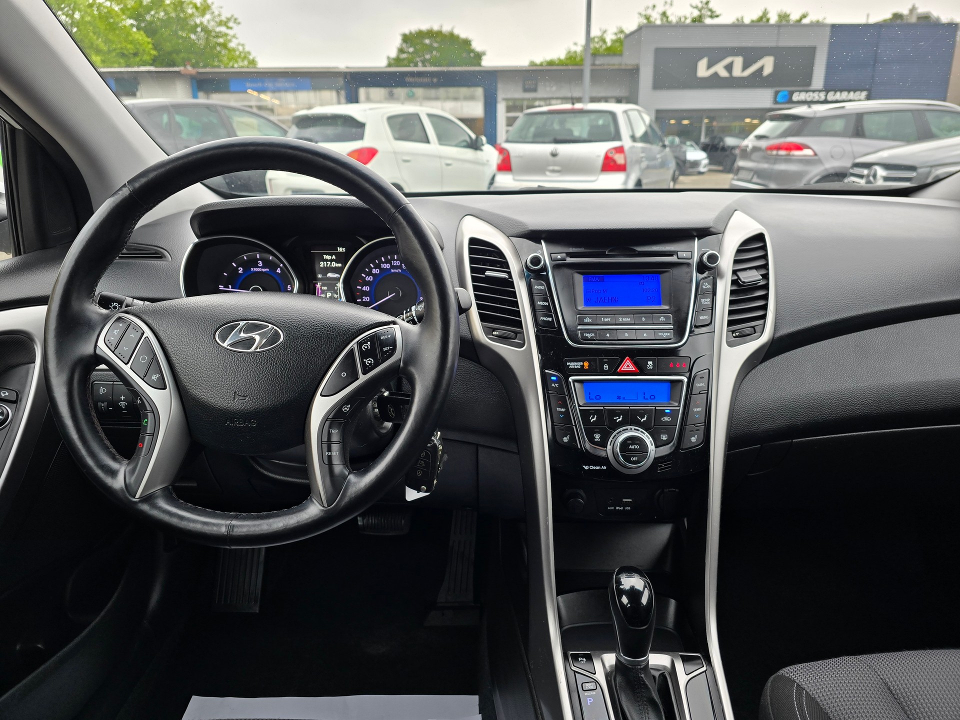 HYUNDAI i30 1.6 CRDi Plena Automatic DCT-image-4