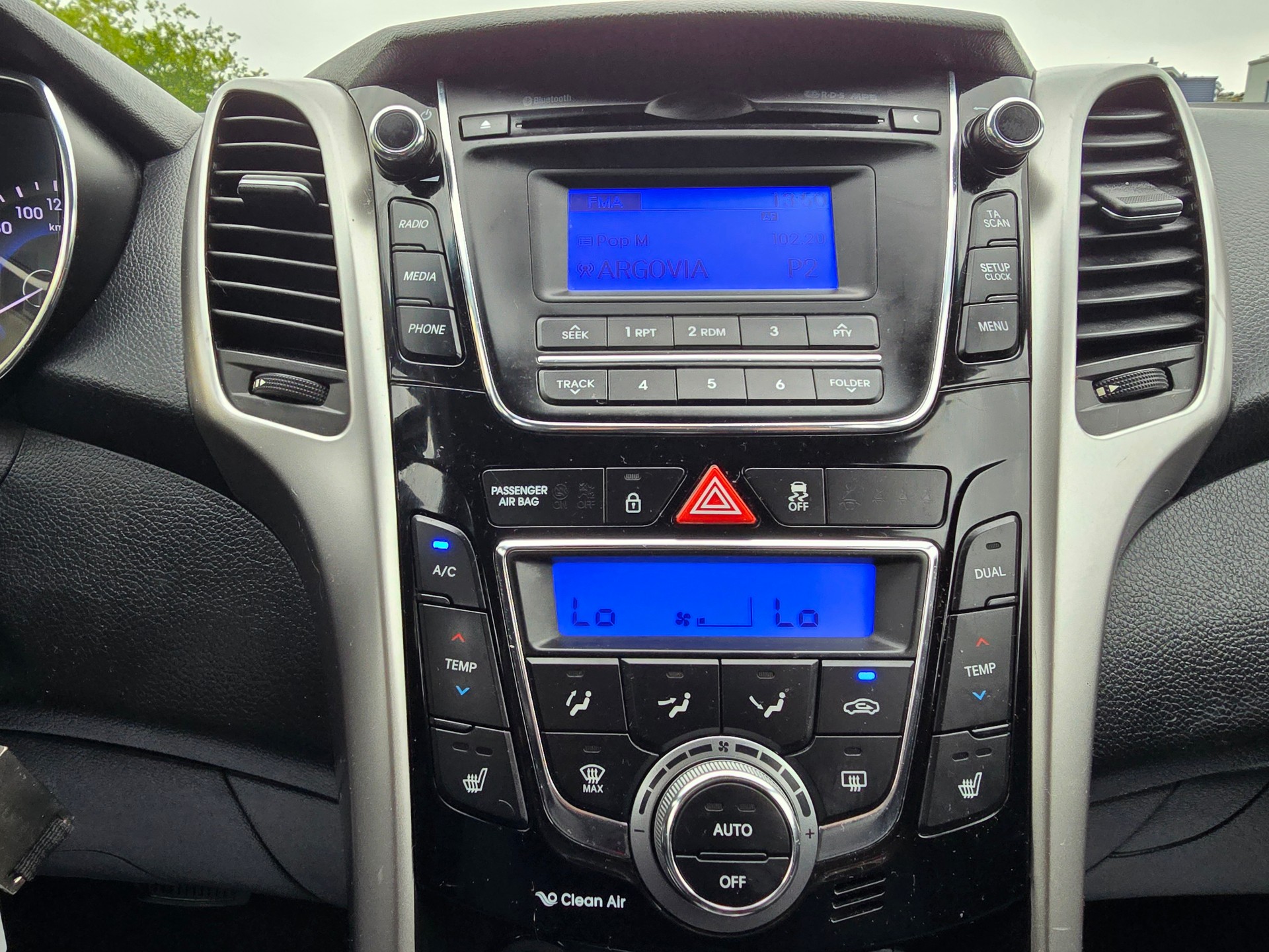HYUNDAI i30 1.6 CRDi Plena Automatic DCT-image-12
