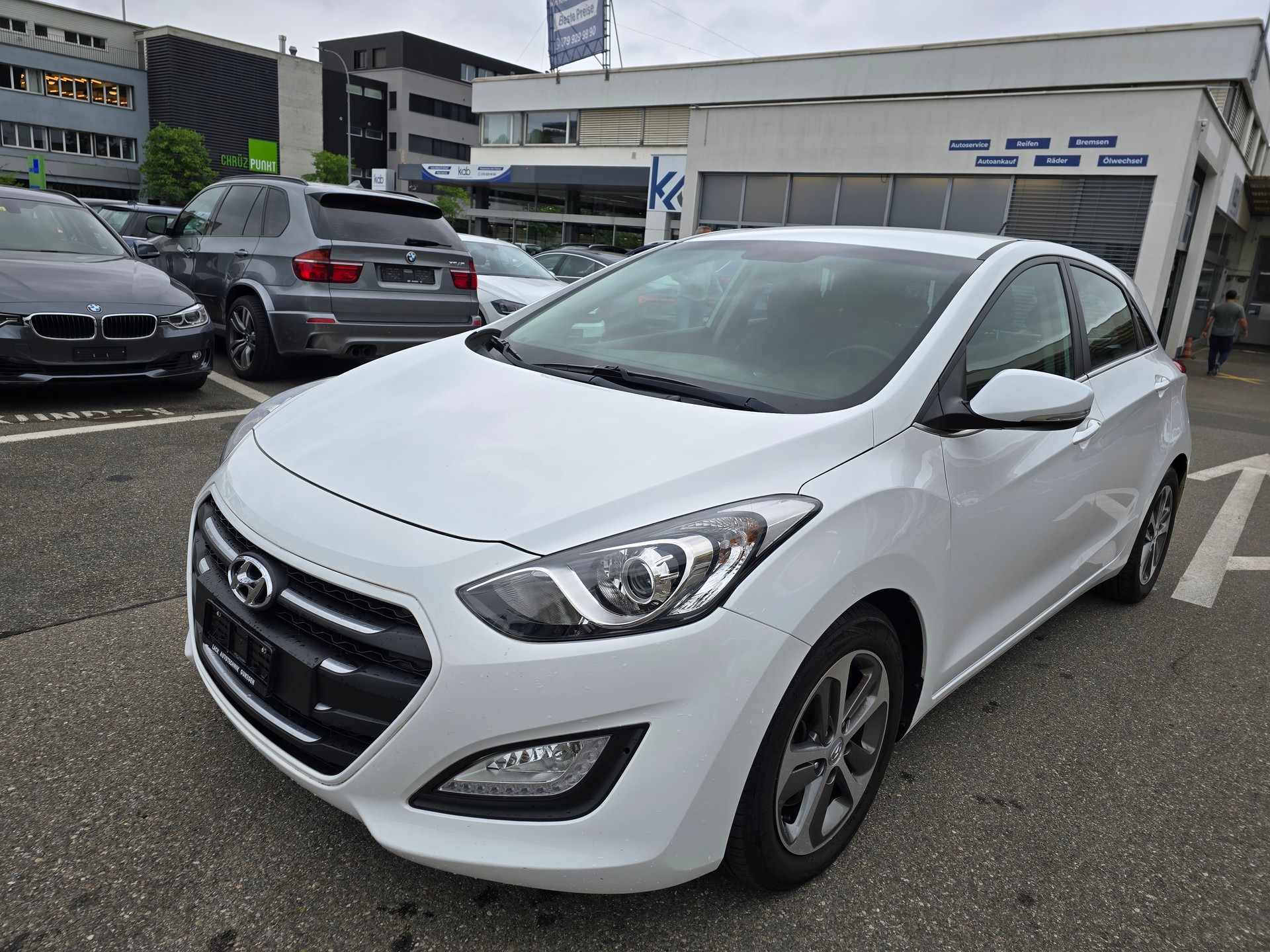 HYUNDAI i30 1.6 CRDi Plena Automatic DCT-image-0