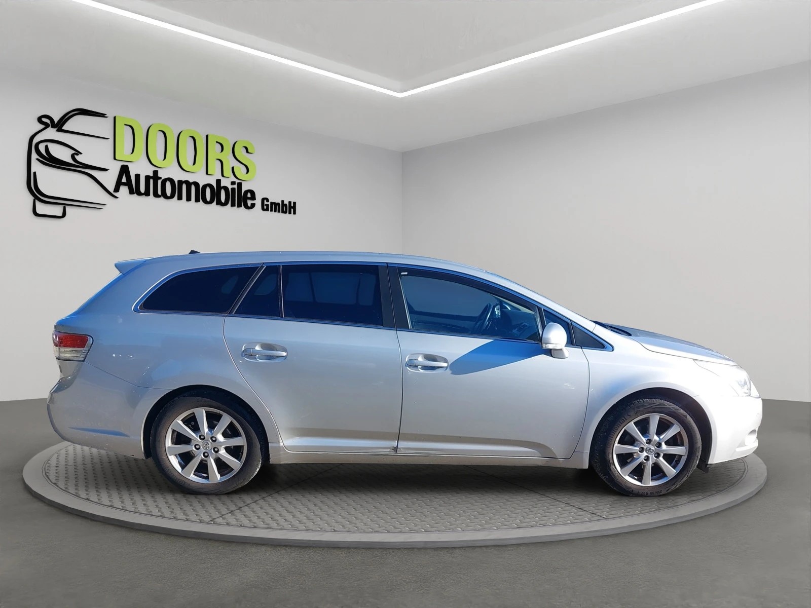 TOYOTA Avensis SW 2.0 Linea Sol Premium Multidrive-image-5