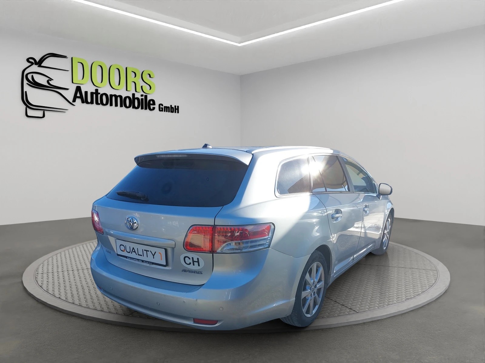 TOYOTA Avensis SW 2.0 Linea Sol Premium Multidrive-image-3