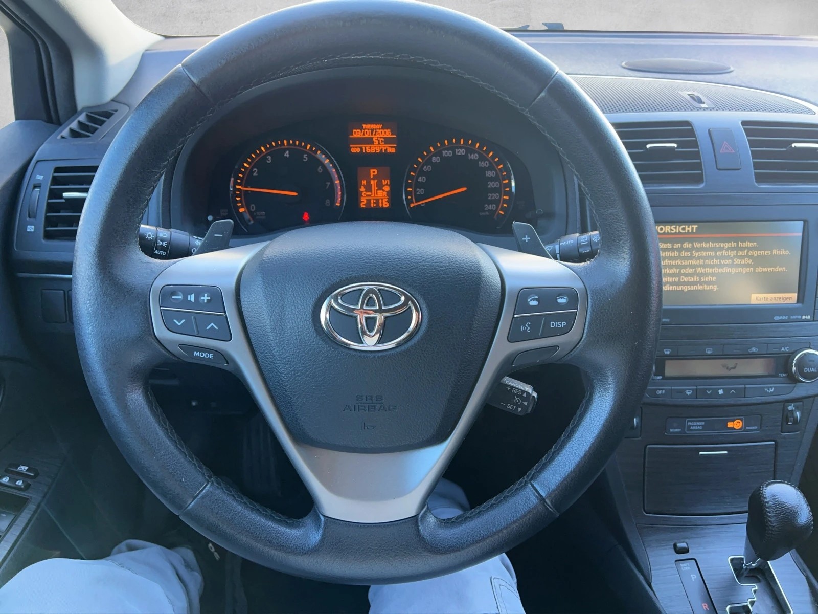 TOYOTA Avensis SW 2.0 Linea Sol Premium Multidrive-image-9