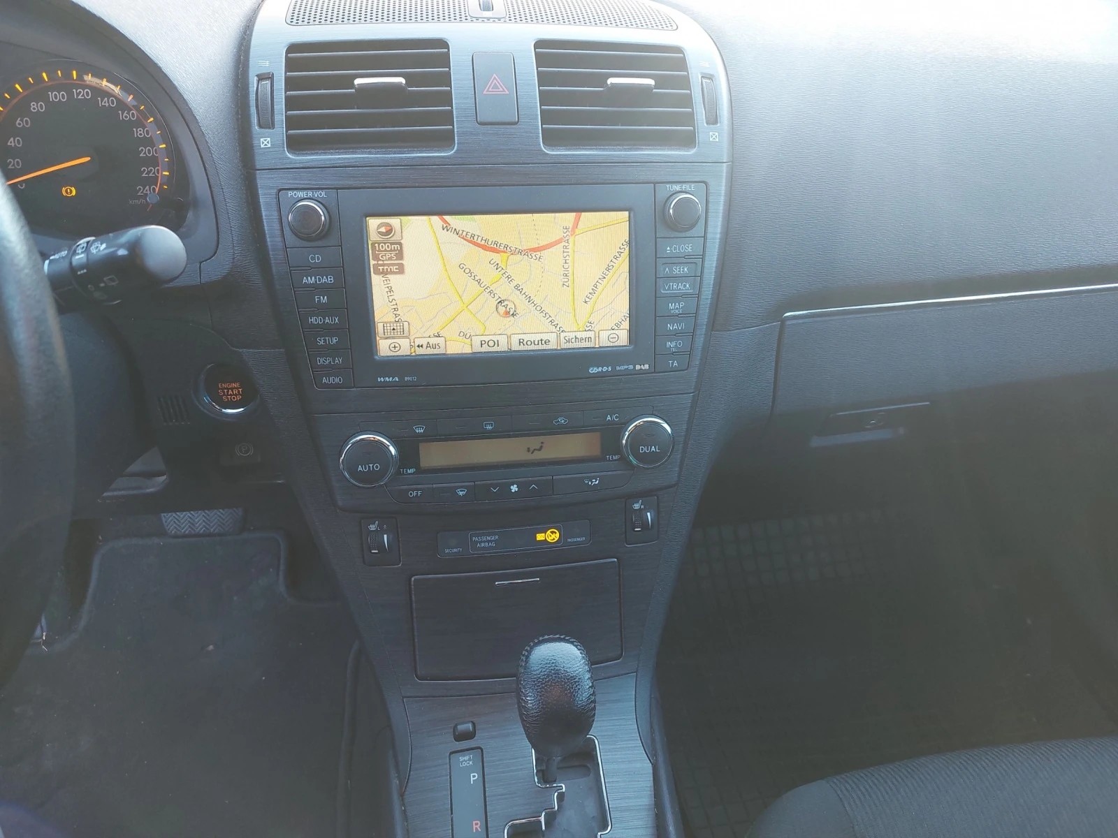 TOYOTA Avensis SW 2.0 Linea Sol Premium Multidrive-image-19