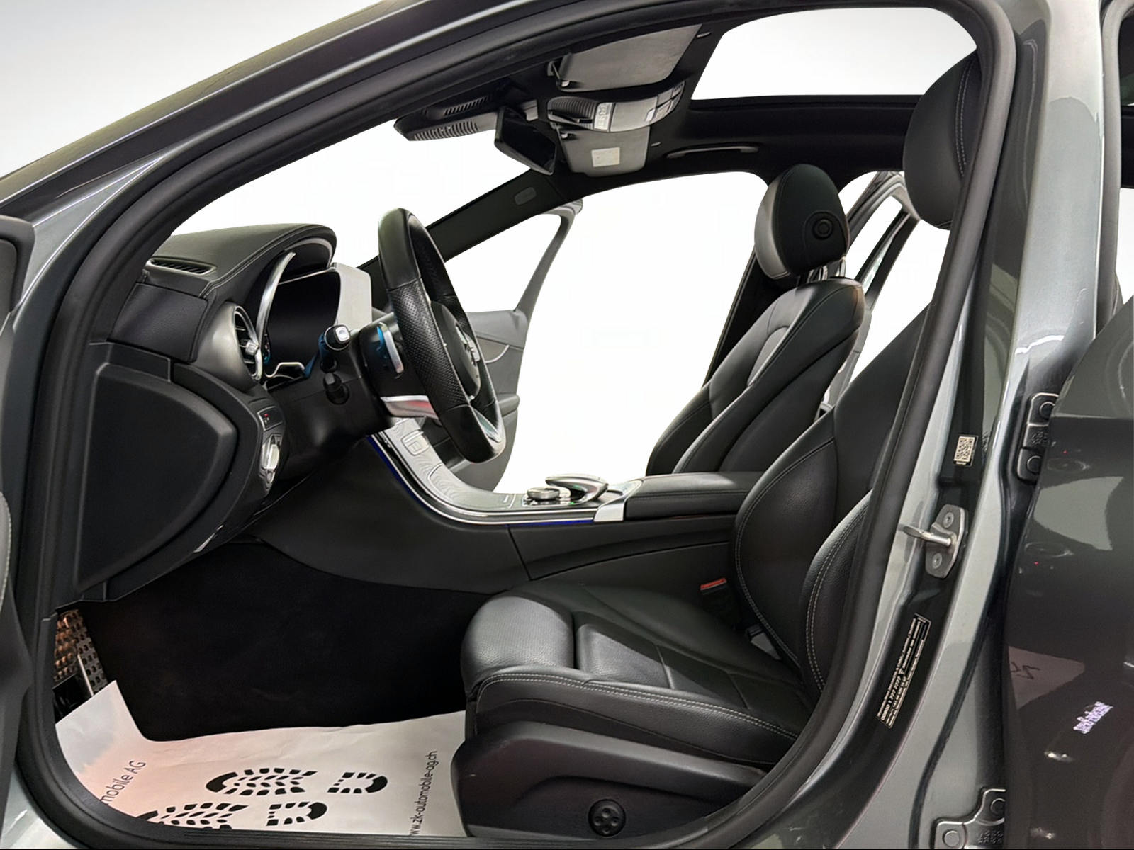 MERCEDES-BENZ C 200 Swiss Star AMG Line 4M Selenitgrau 9G-Tronic / 360° Kamera / Panoramadach / Leder / Keyless Go /-image-5