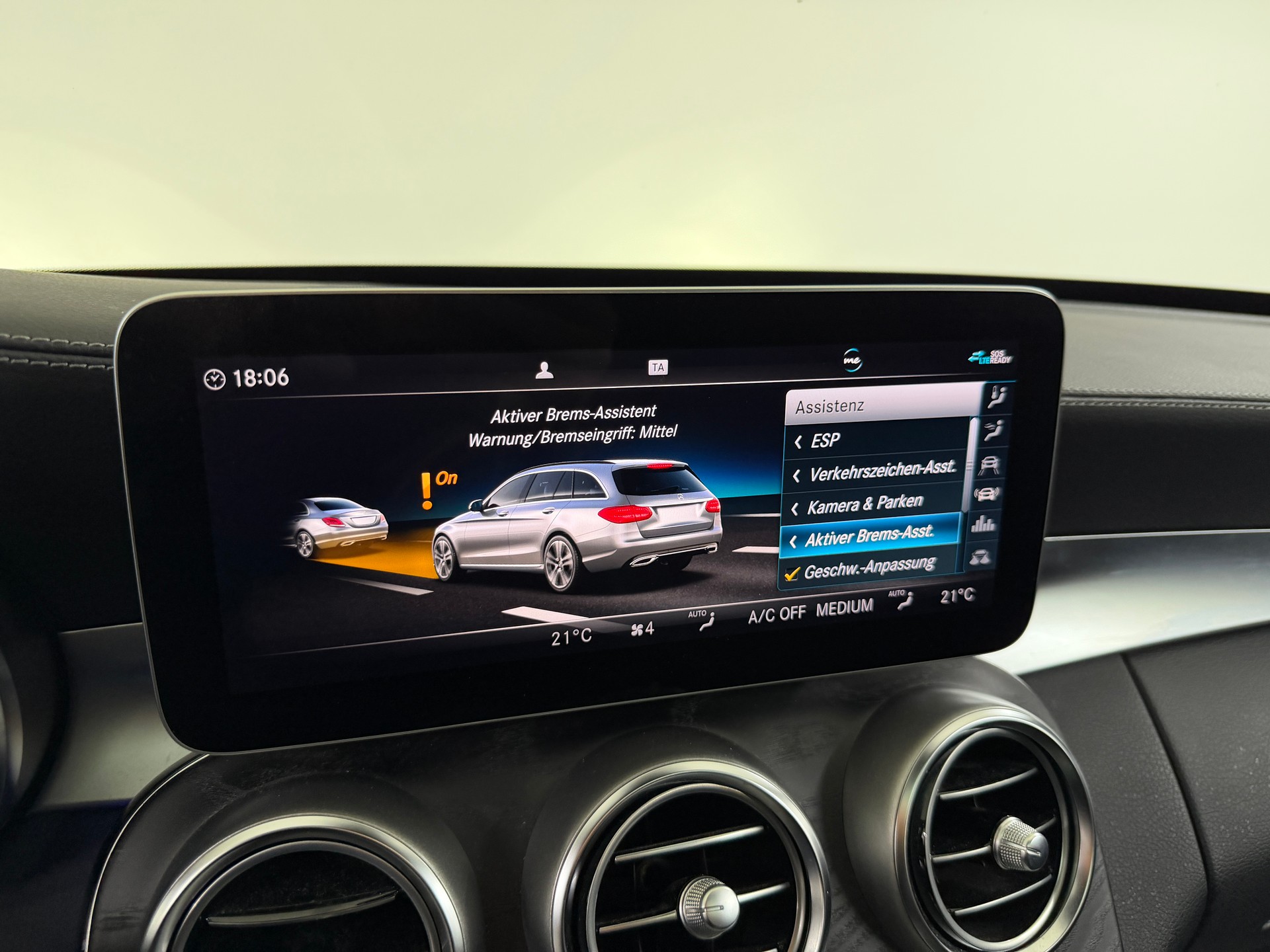 MERCEDES-BENZ C 200 Swiss Star AMG Line 4M Selenitgrau 9G-Tronic / 360° Kamera / Panoramadach / Leder / Keyless Go /-image-16