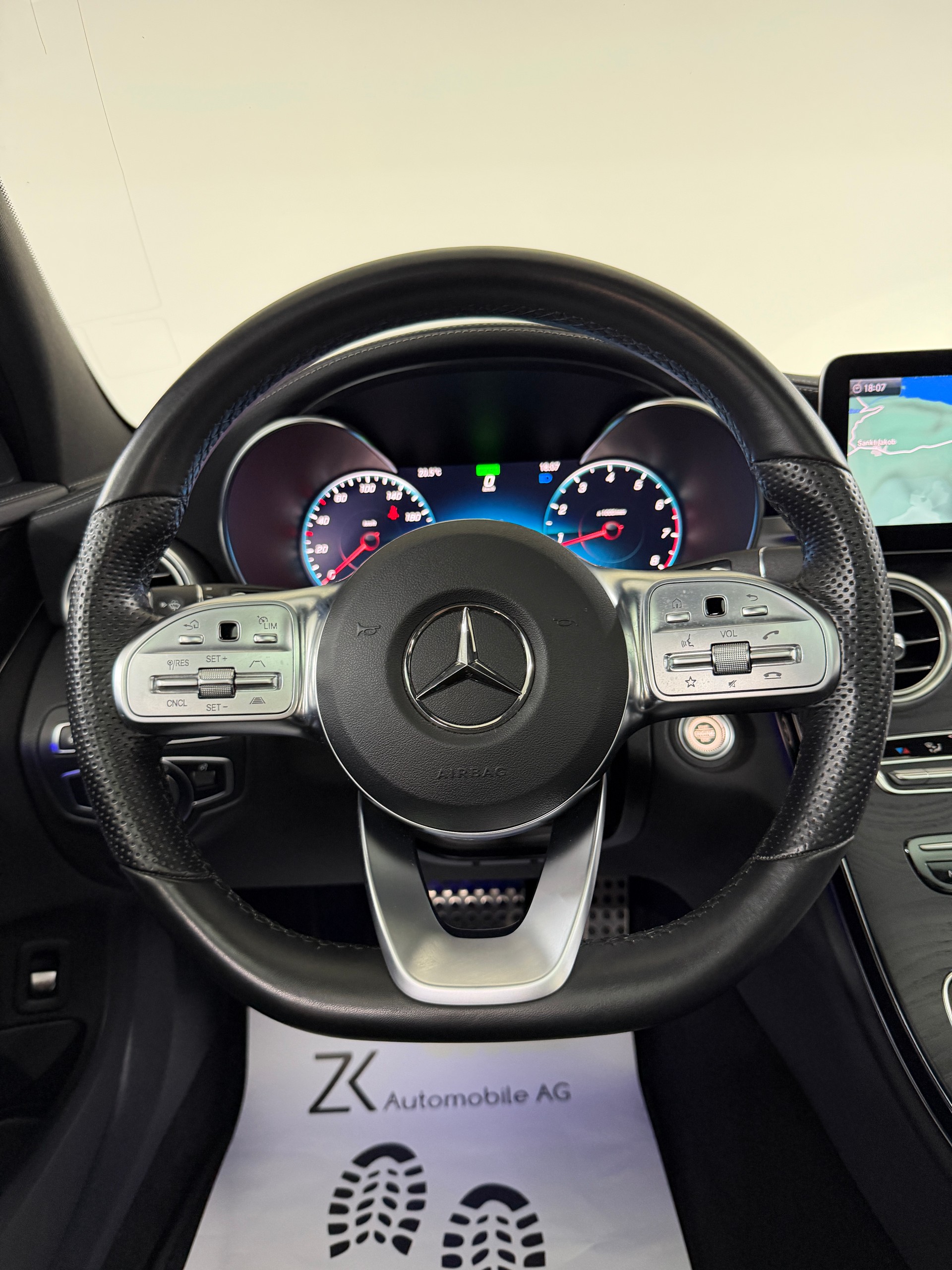 MERCEDES-BENZ C 200 Swiss Star AMG Line 4M Selenitgrau 9G-Tronic / 360° Kamera / Panoramadach / Leder / Keyless Go /-image-12