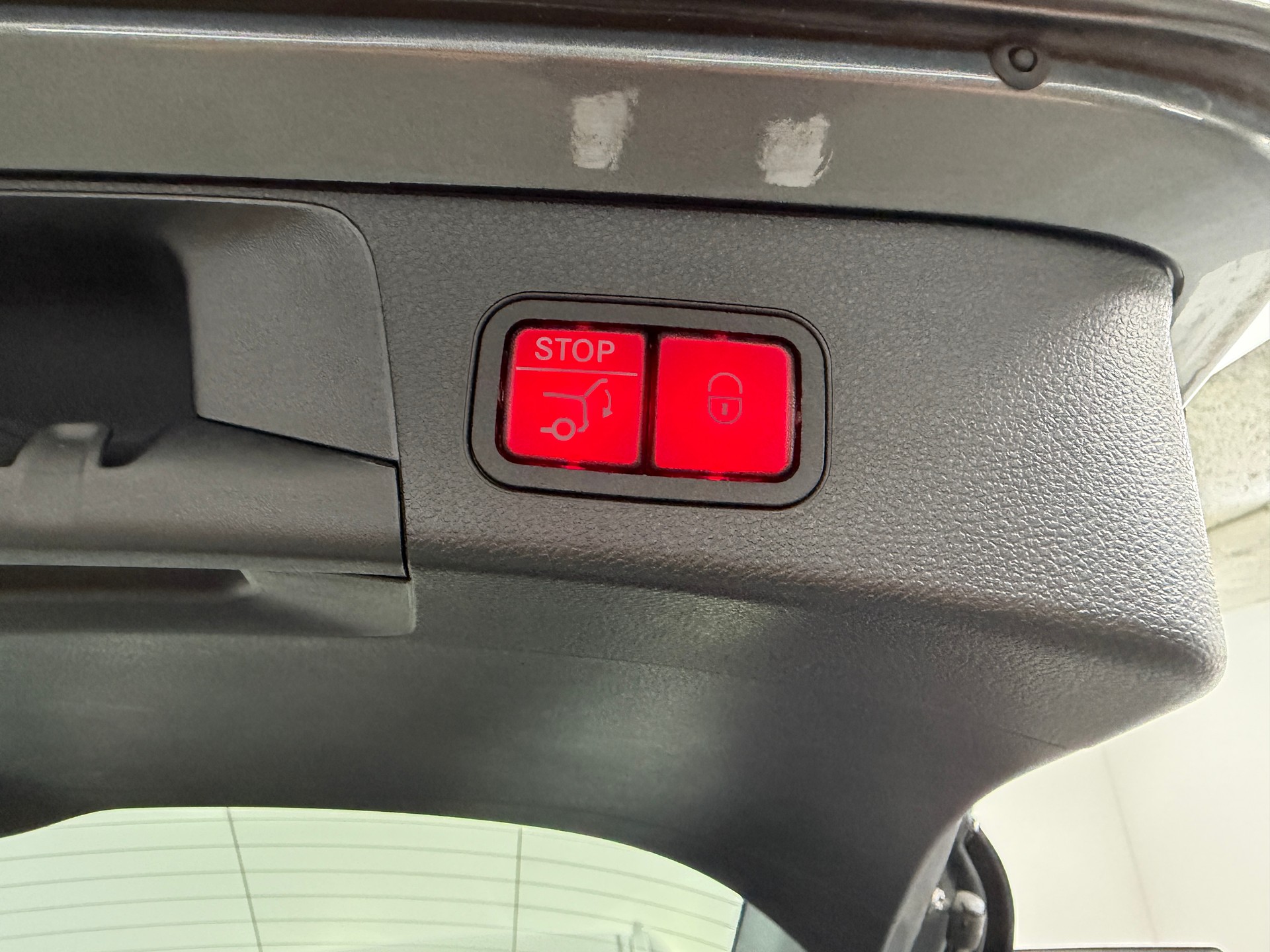 MERCEDES-BENZ C 200 Swiss Star AMG Line 4M Selenitgrau 9G-Tronic / 360° Kamera / Panoramadach / Leder / Keyless Go /-image-22