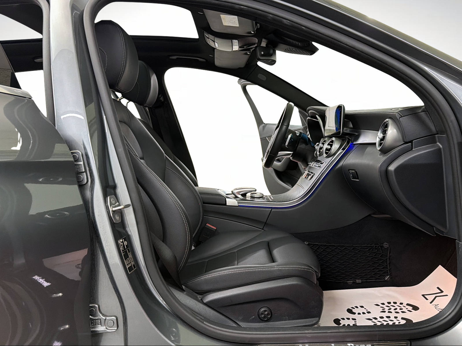 MERCEDES-BENZ C 200 Swiss Star AMG Line 4M Selenitgrau 9G-Tronic / 360° Kamera / Panoramadach / Leder / Keyless Go /-image-9