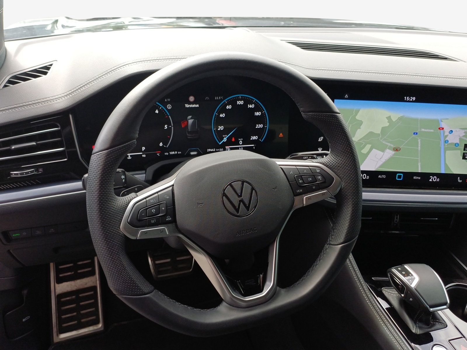 VW Touareg 3.0 TDI R-Line Tiptronic-image-9