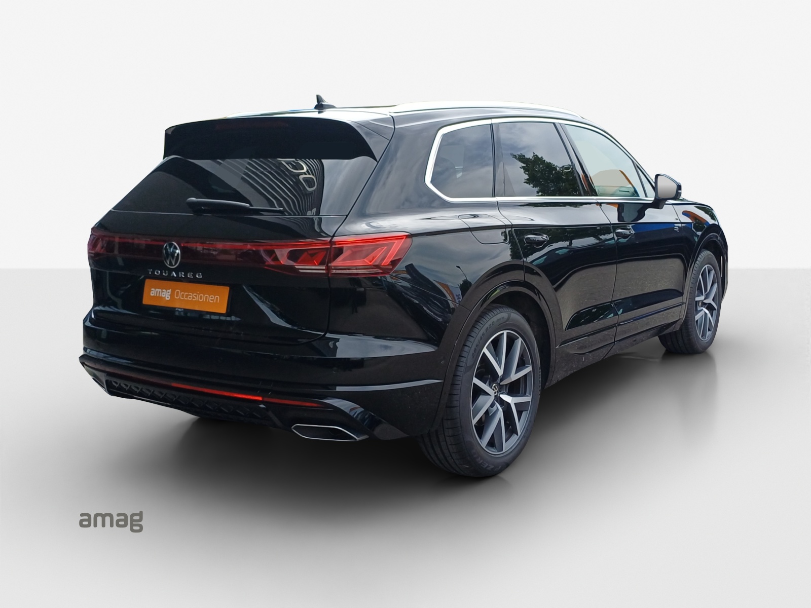 VW Touareg 3.0 TDI R-Line Tiptronic-image-4
