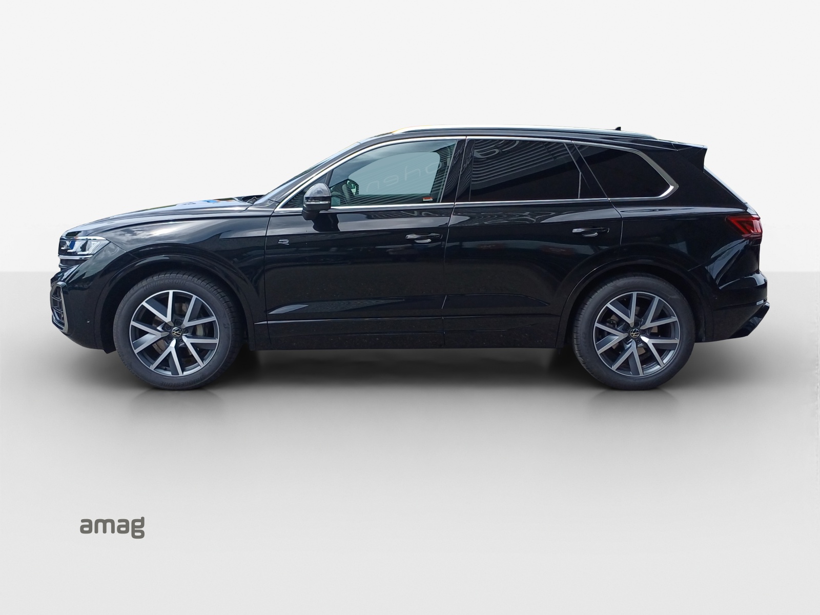VW Touareg 3.0 TDI R-Line Tiptronic-image-1