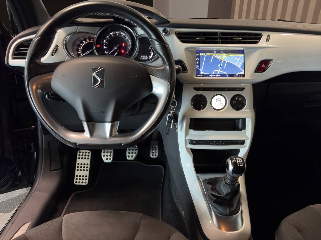 DS AUTOMOBILES DS 3 1.2 PureTech Sport Chic-image-4