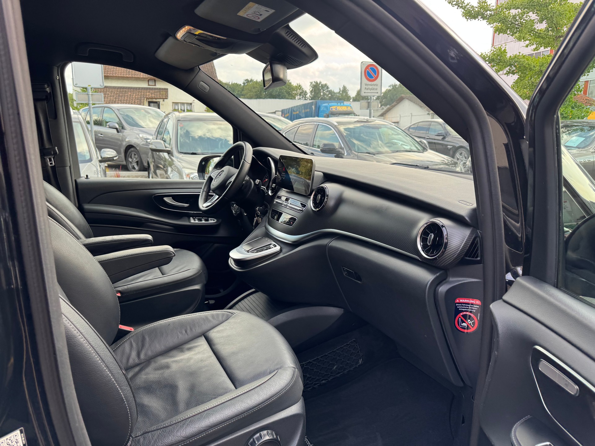 MERCEDES-BENZ V 300 d lang Avantgarde 4Matic 9G-Tronic-image-8