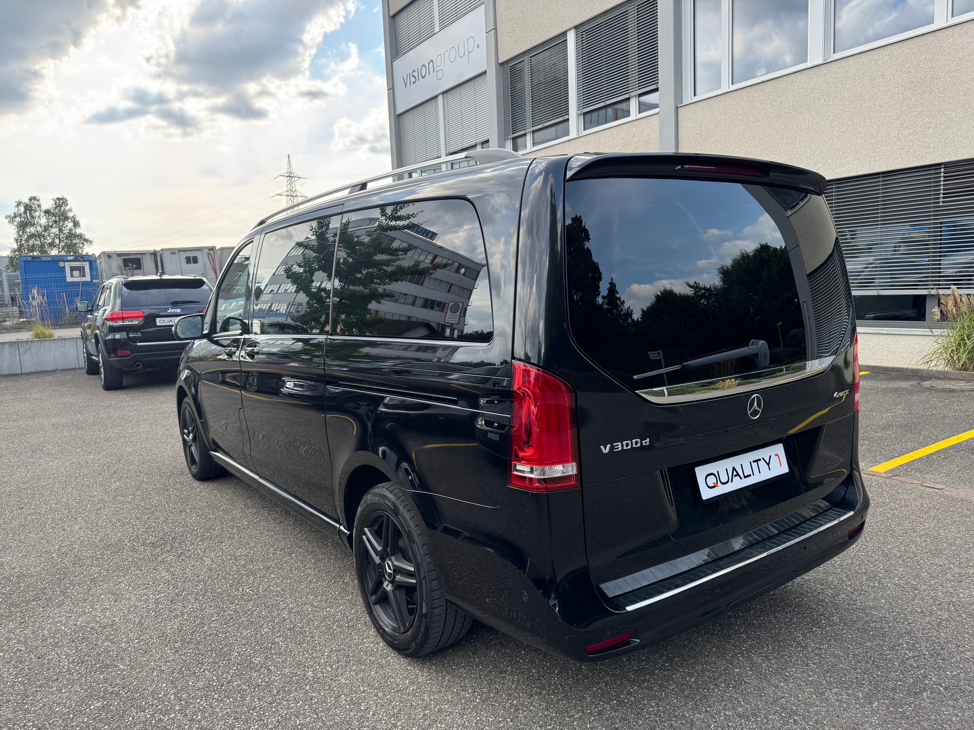 MERCEDES-BENZ V 300 d lang Avantgarde 4Matic 9G-Tronic-image-3