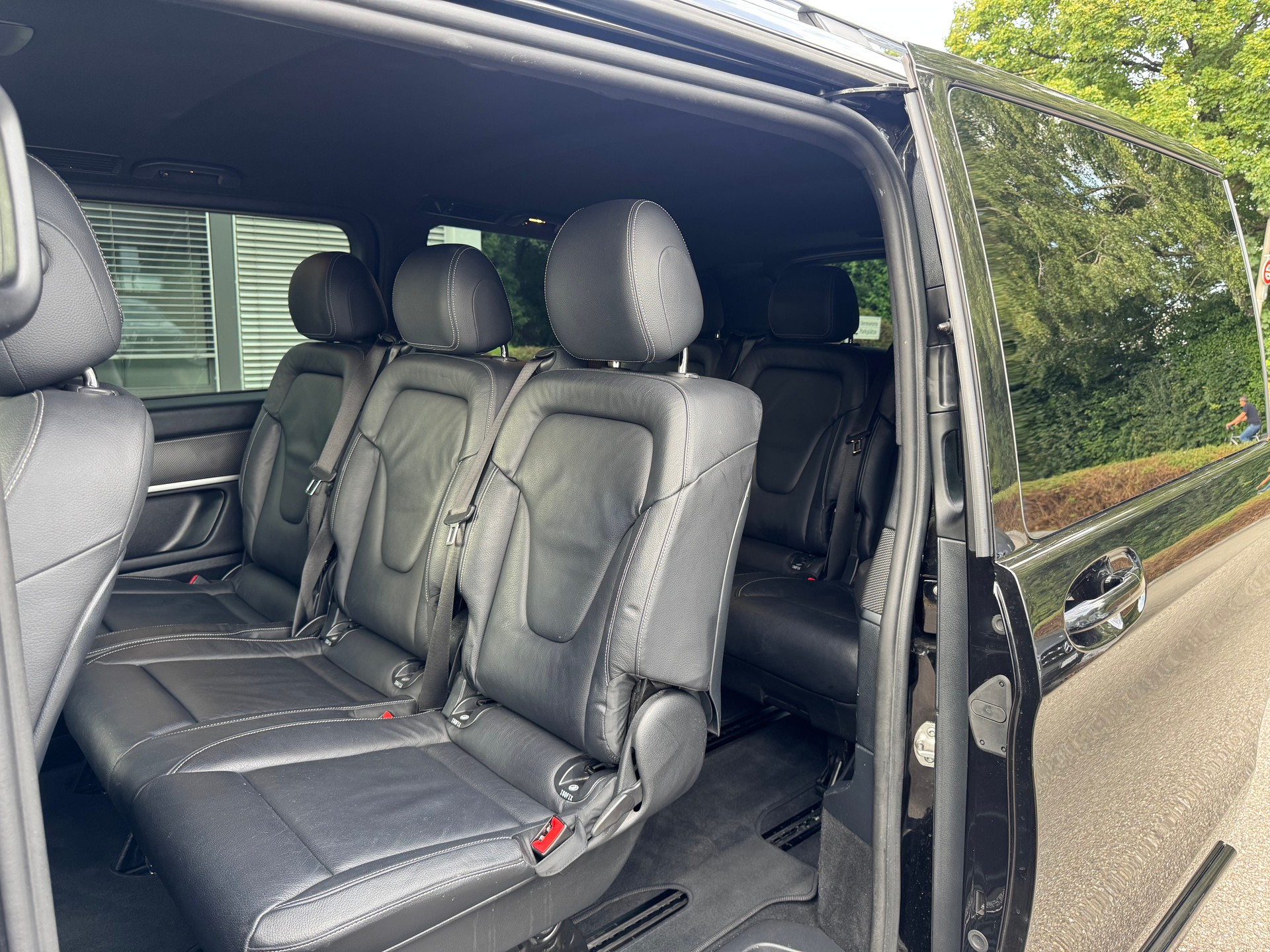 MERCEDES-BENZ V 300 d lang Avantgarde 4Matic 9G-Tronic-image-10