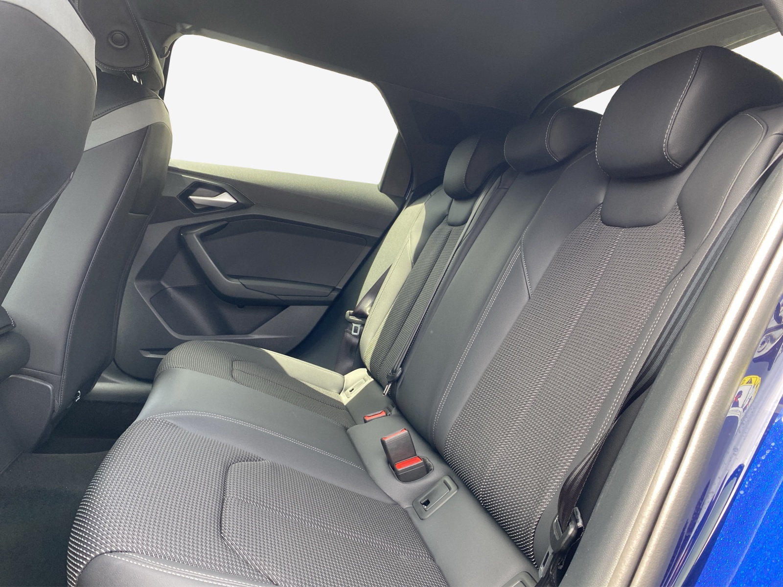 AUDI A1 Sportback 30 TFSI S Line S-tronic-image-11