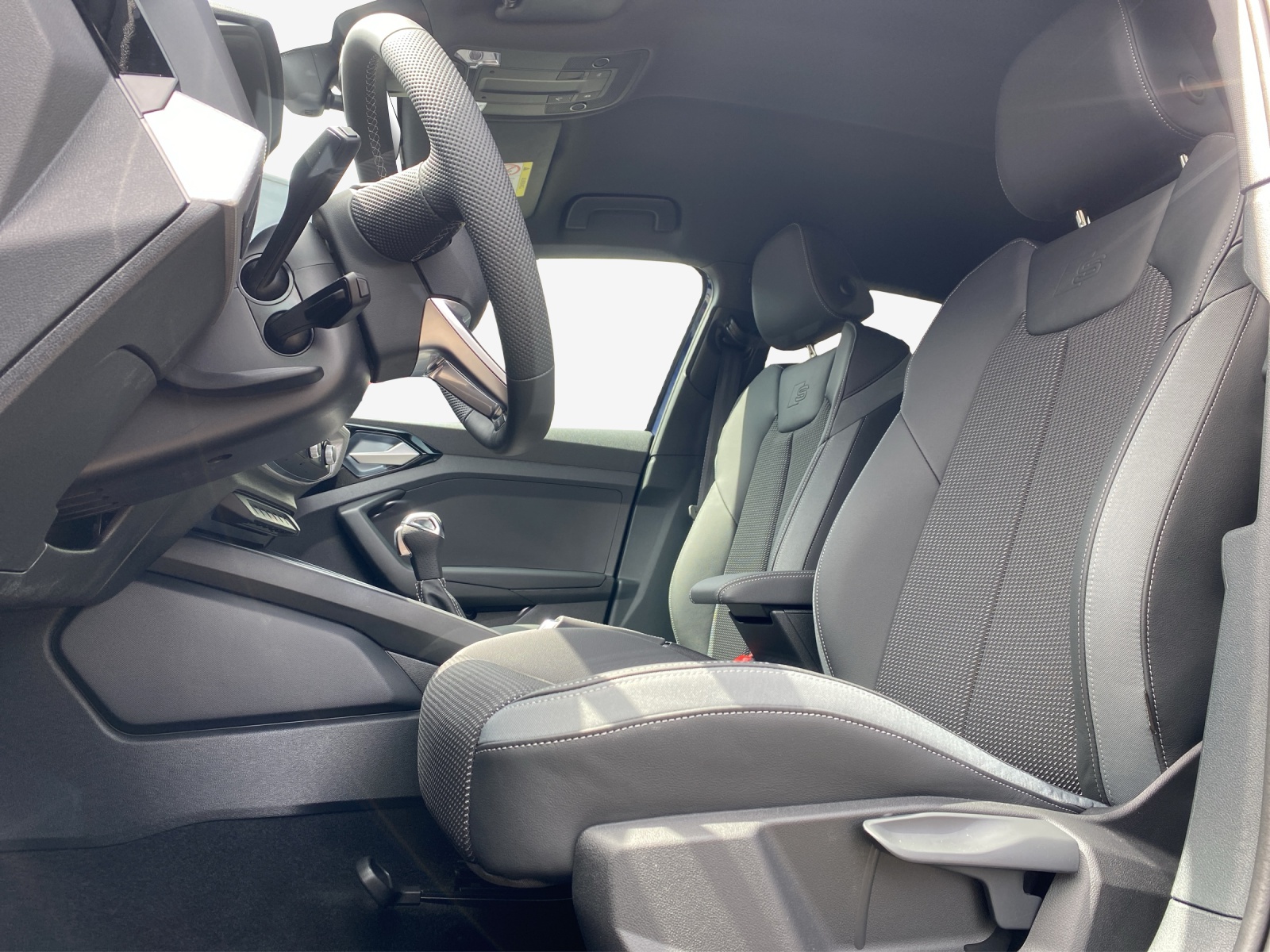 AUDI A1 Sportback 30 TFSI S Line S-tronic-image-7