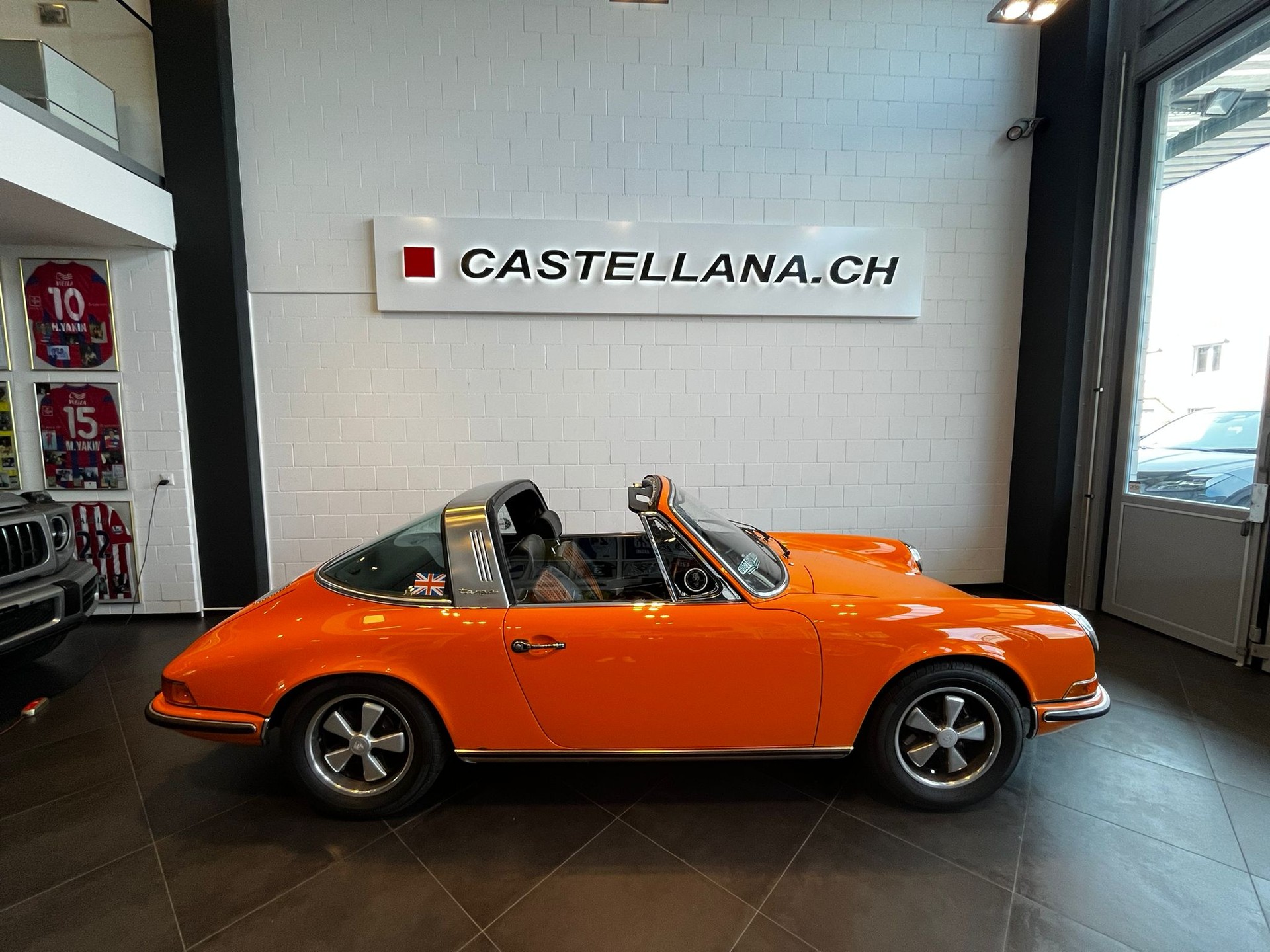 PORSCHE E 2.2 Targa-image-7