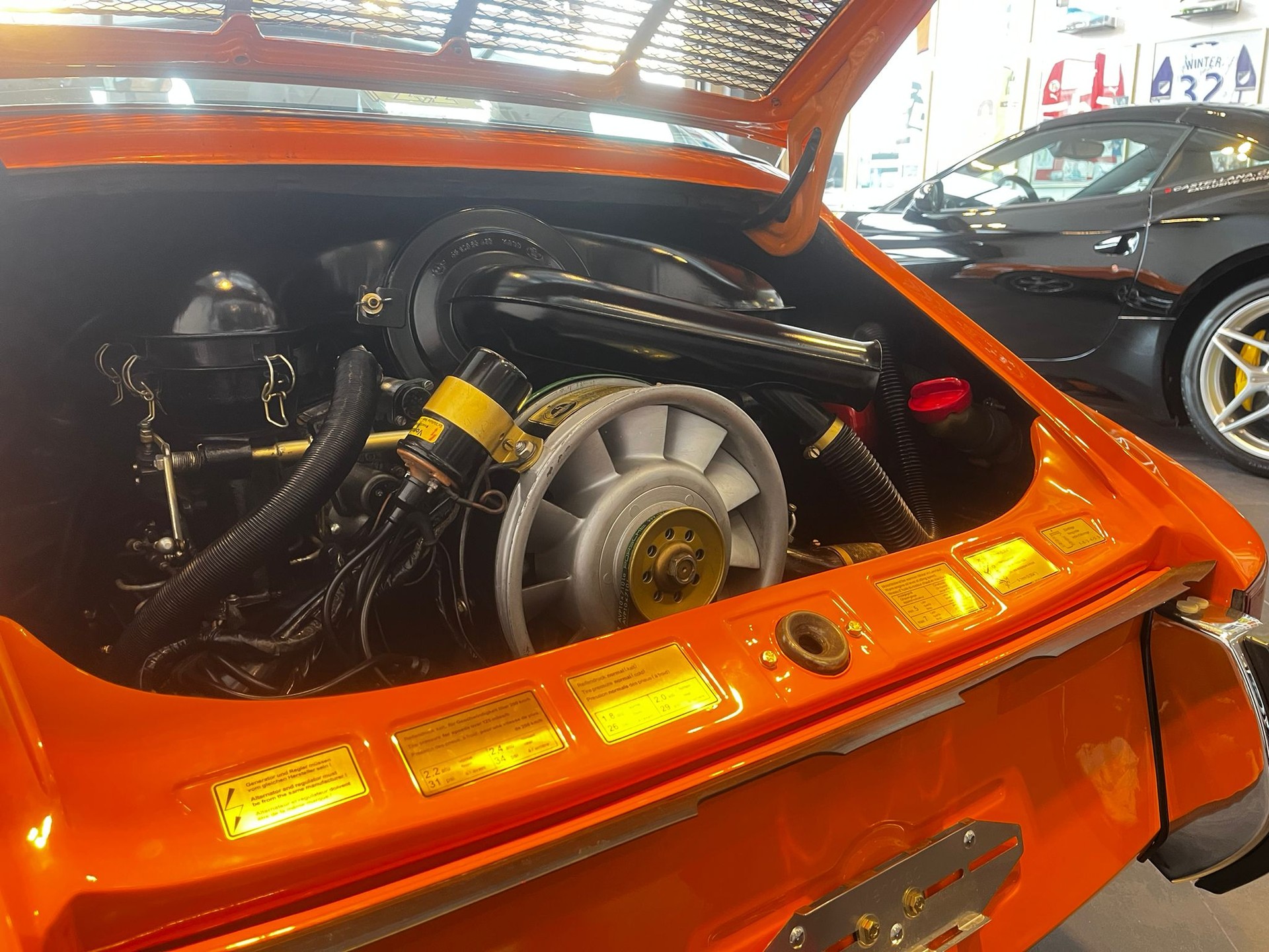 PORSCHE E 2.2 Targa-image-29