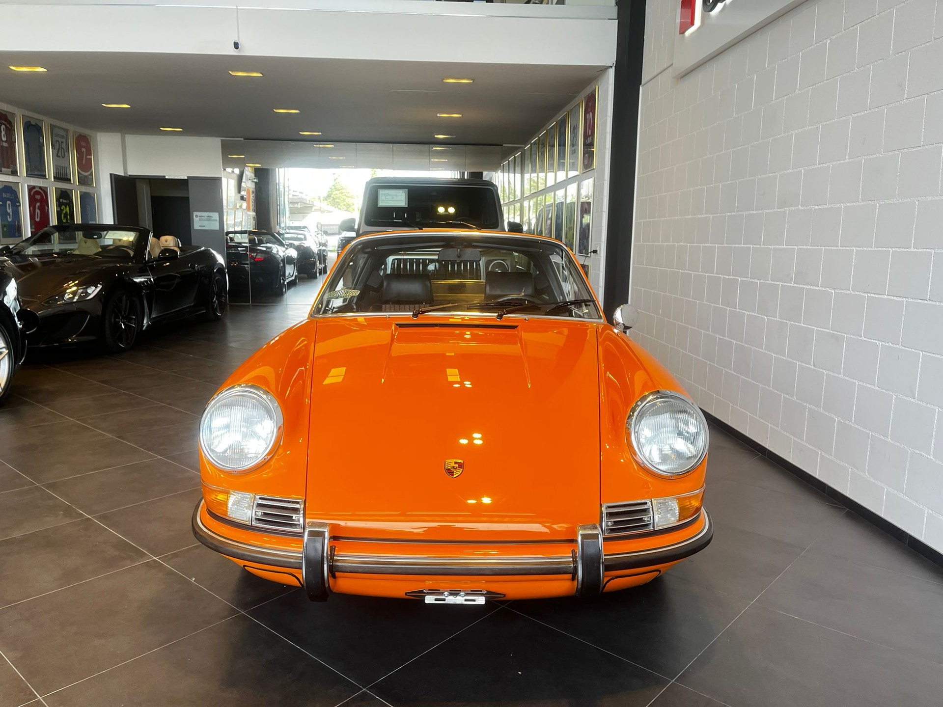 PORSCHE E 2.2 Targa-image-6
