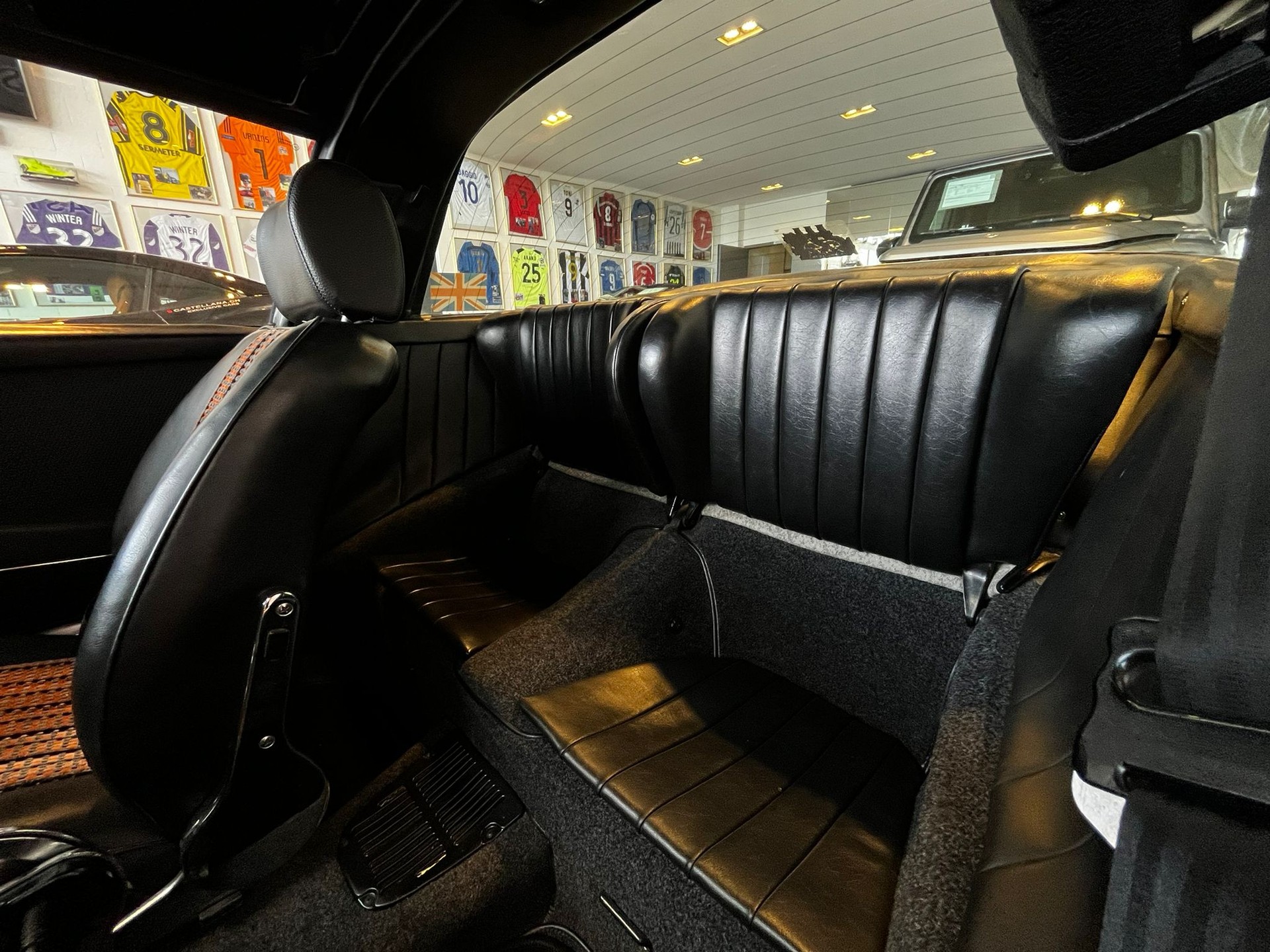 PORSCHE E 2.2 Targa-image-19