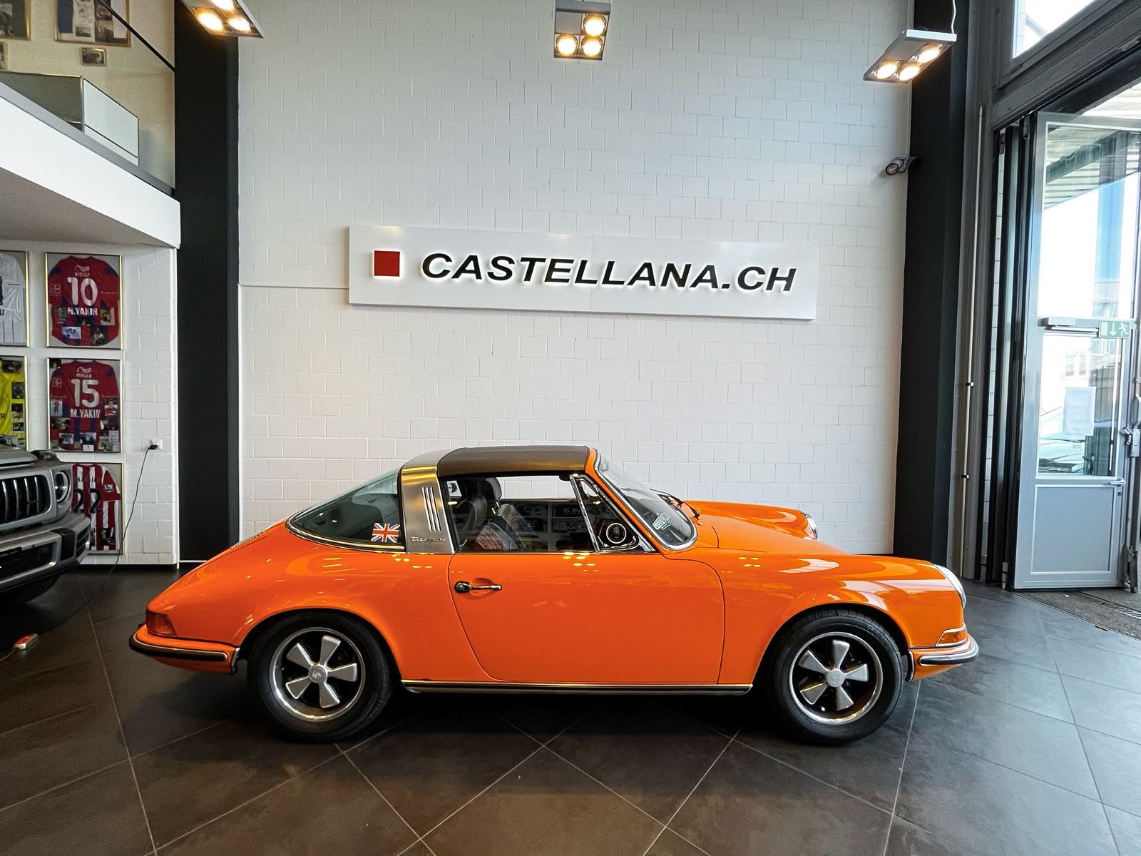 PORSCHE E 2.2 Targa-image-6