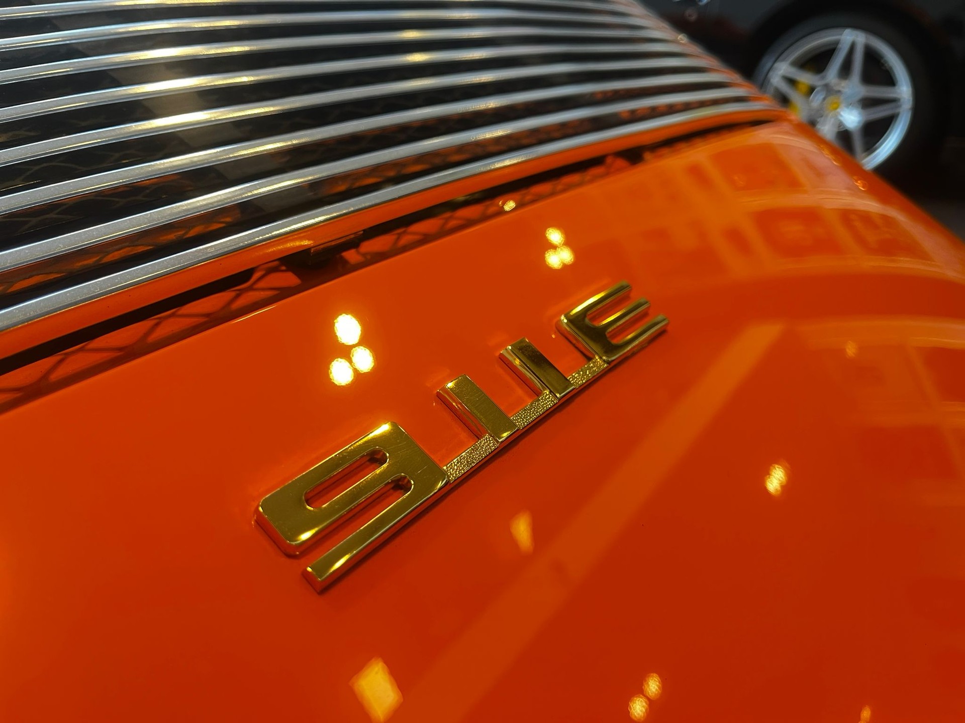 PORSCHE E 2.2 Targa-image-28
