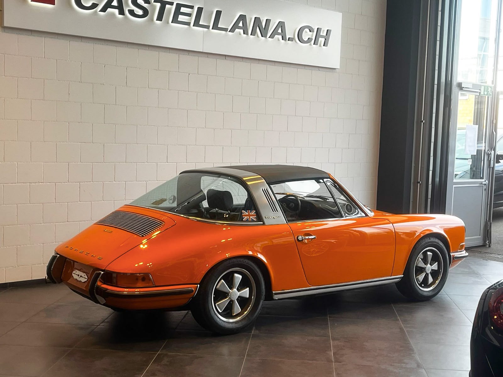 PORSCHE E 2.2 Targa-image-8