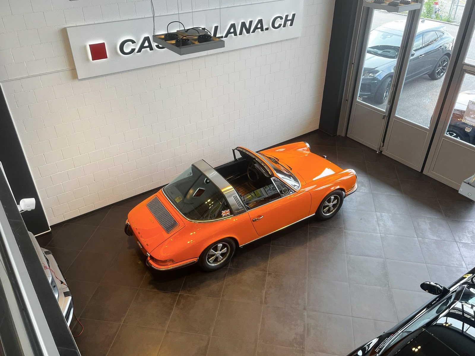 PORSCHE E 2.2 Targa-image-11