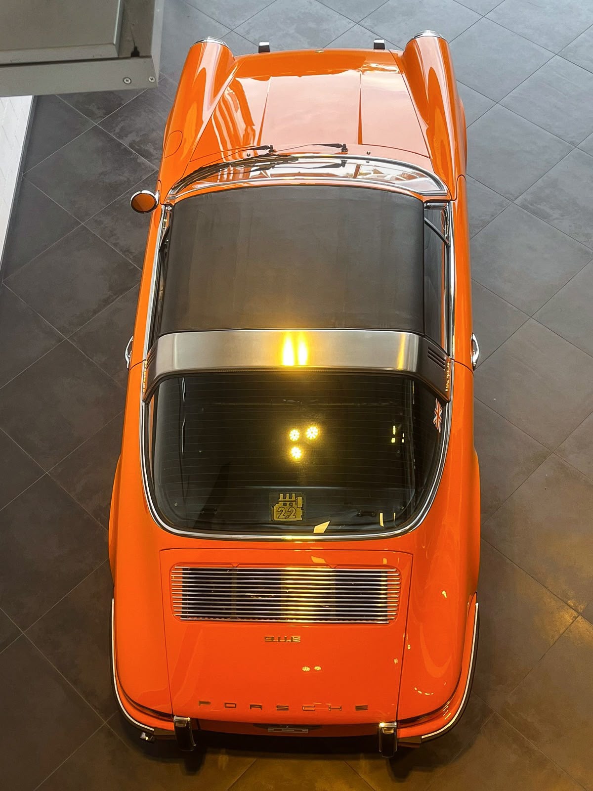 PORSCHE E 2.2 Targa-image-14