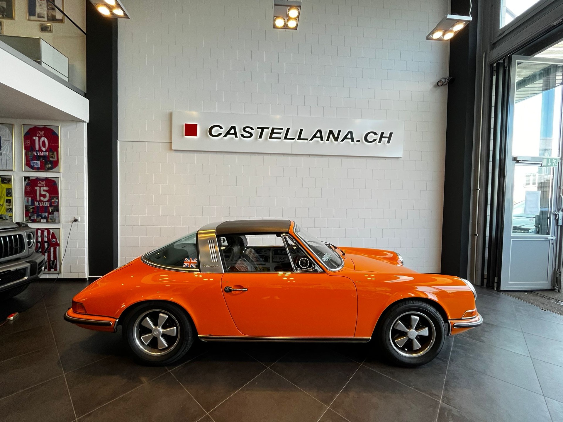 PORSCHE E 2.2 Targa-image-8