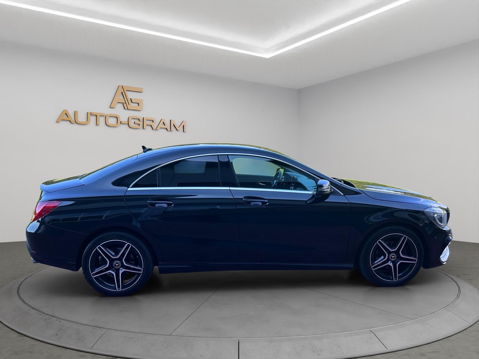 MERCEDES-BENZ CLA 200 AMG Line-image-5