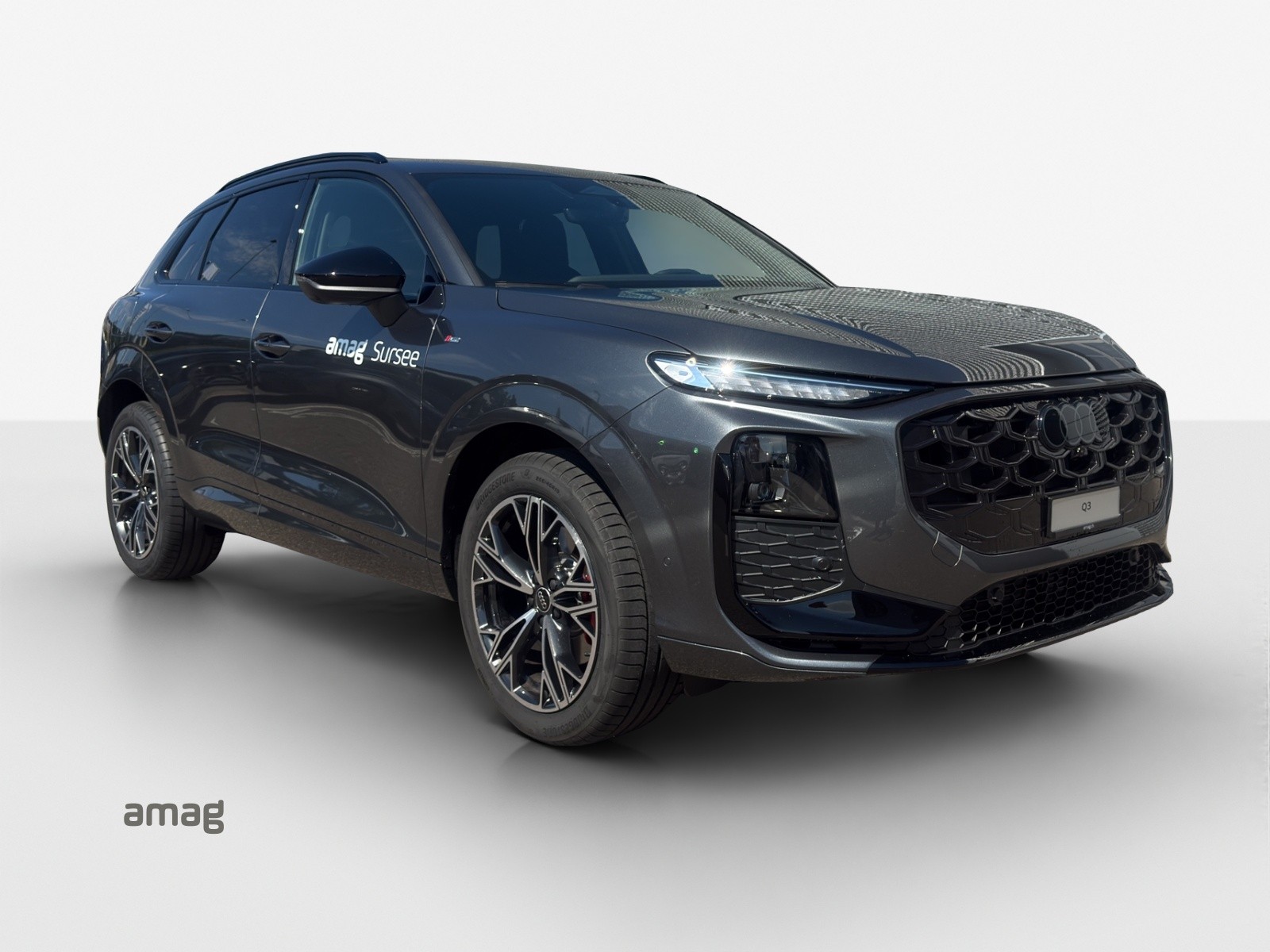 AUDI Q3 SUV TFSI quattro 195 kW S tronic-image-6