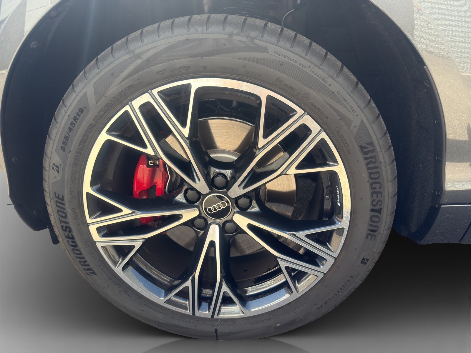 AUDI Q3 SUV TFSI quattro 195 kW S tronic-image-13