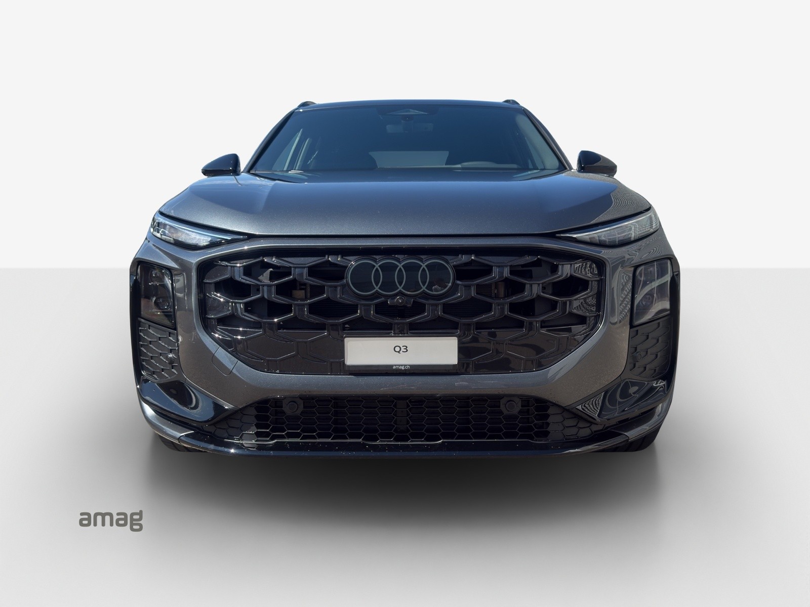 AUDI Q3 SUV TFSI quattro 195 kW S tronic-image-0